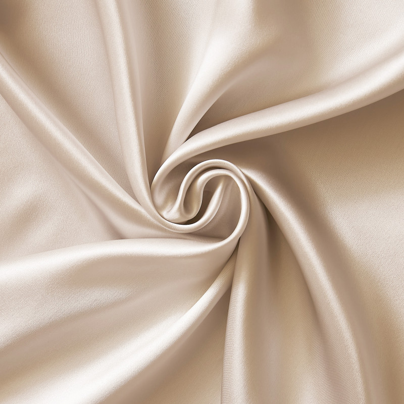 "Soanne" mulberry silk pillowcase - butterfly effect. L'EFFET PAPILLON Beige