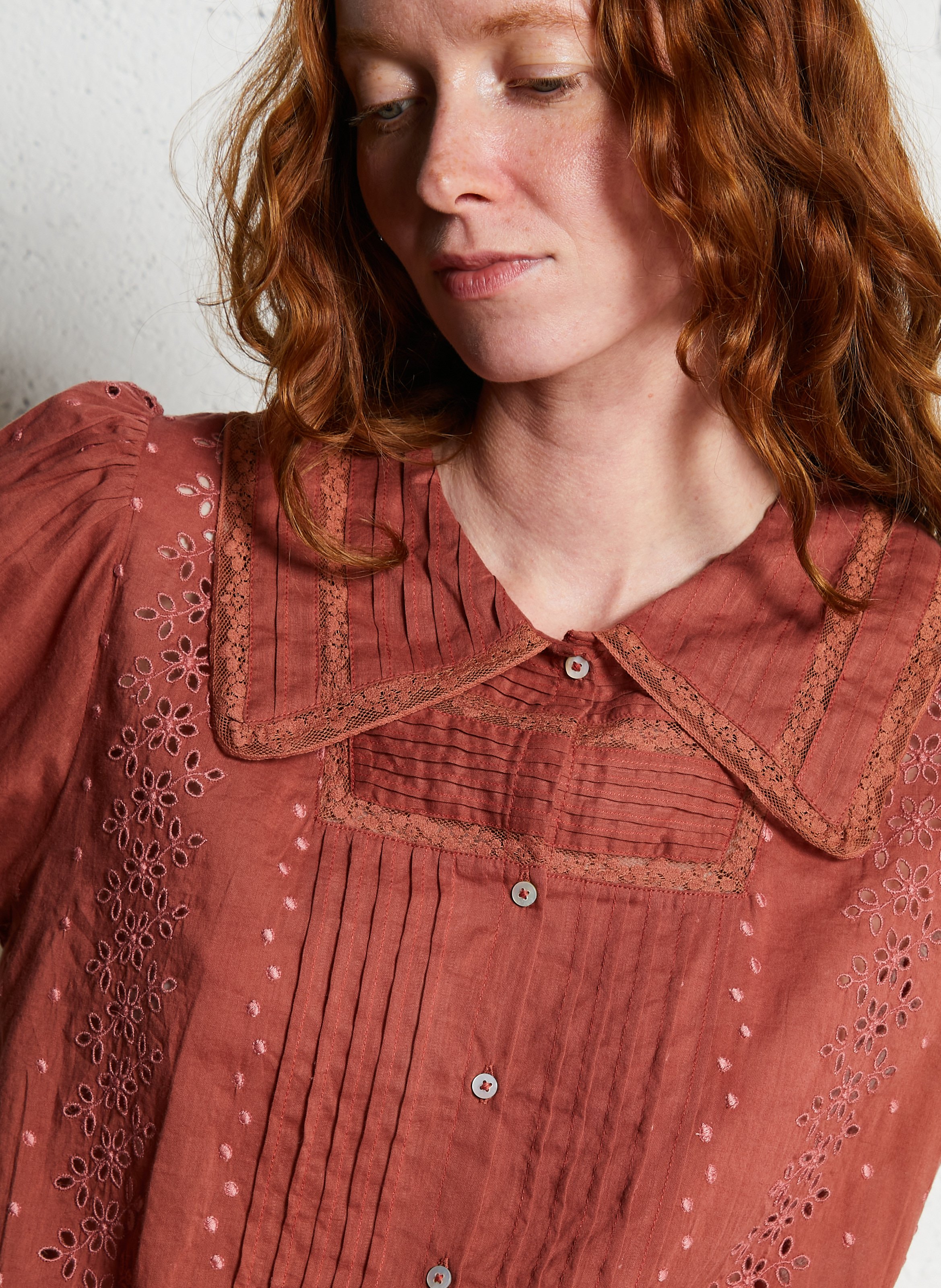 Blouse col à ravers en coton bio EMILE ET IDA Rouge