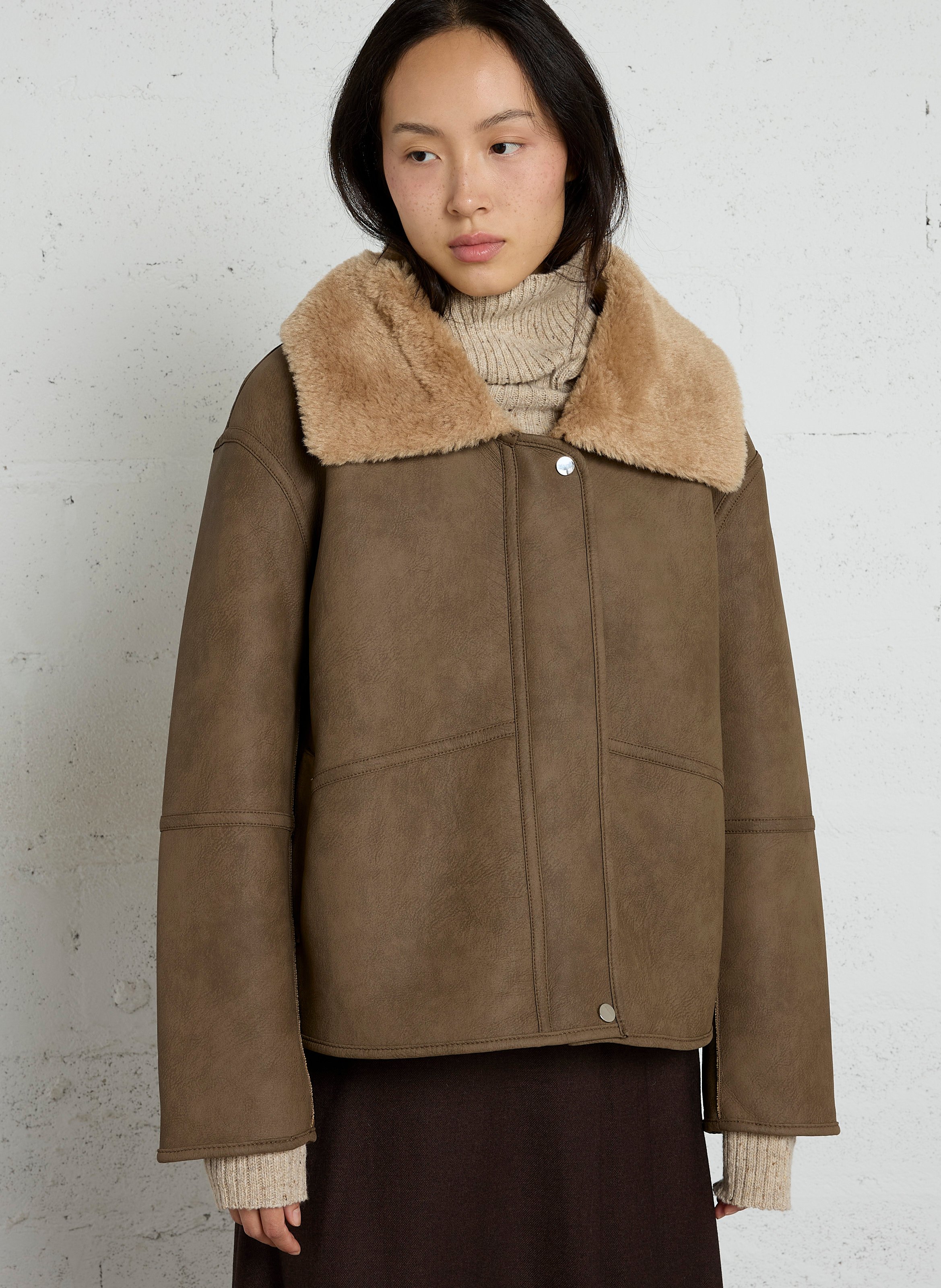 Gerade geschnittene Jacke mit klassischem Kragen JC SOPHIE Braun