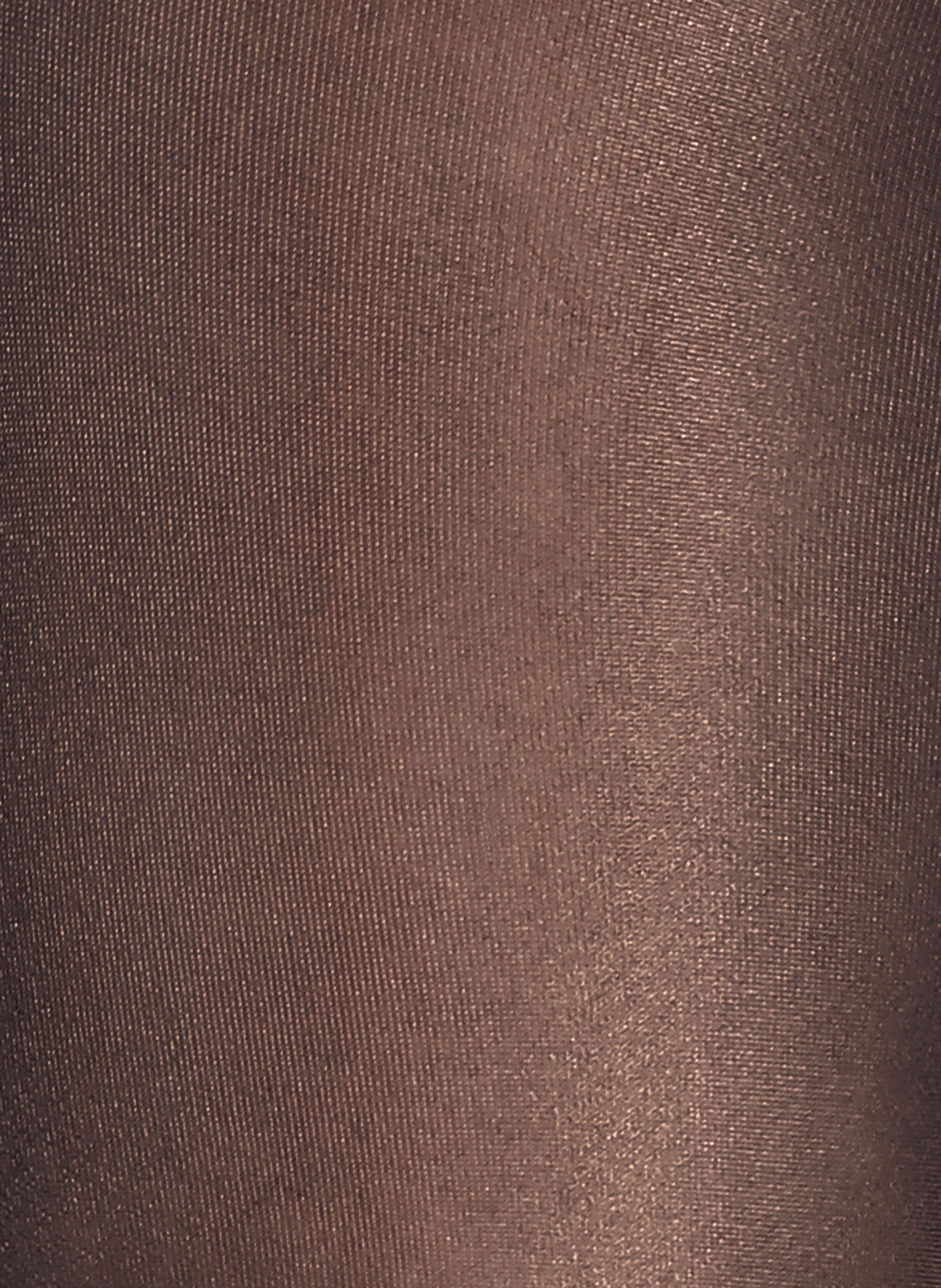 20-denier sheer pantyhose Black