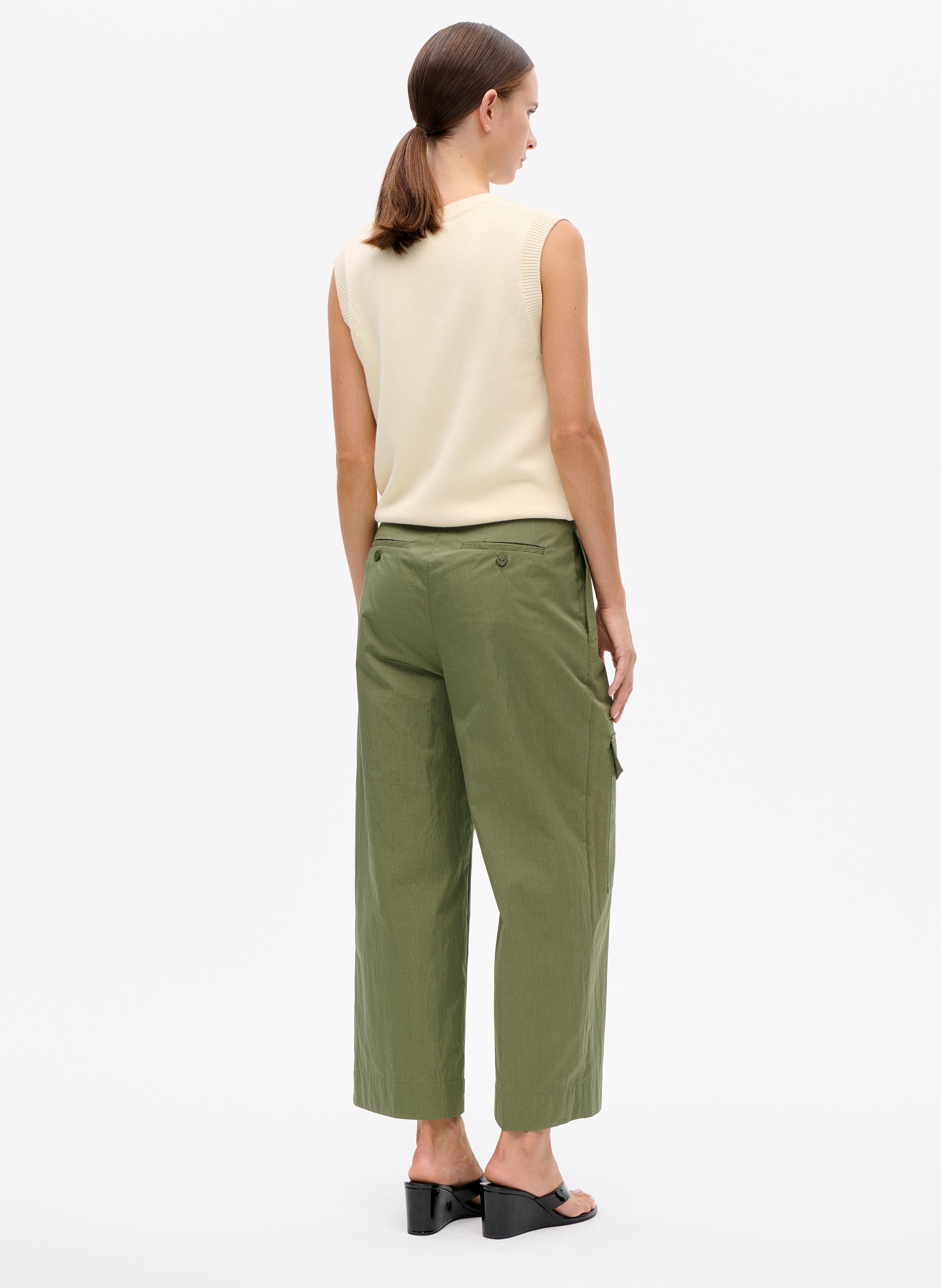 Sleeveless straight V-neck cotton sweater BAUM UND PFERDGARTEN Beige