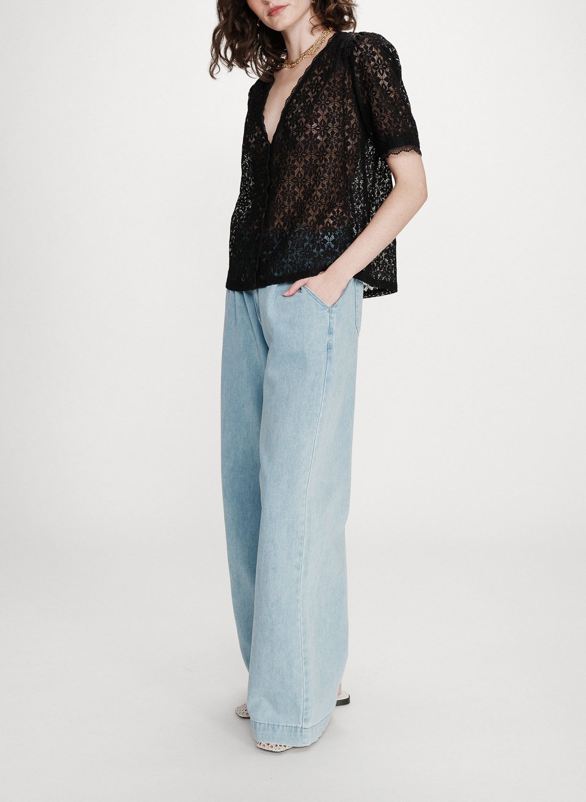 Top met V-hals en knopen van kant GRACE ET MILA Zwart