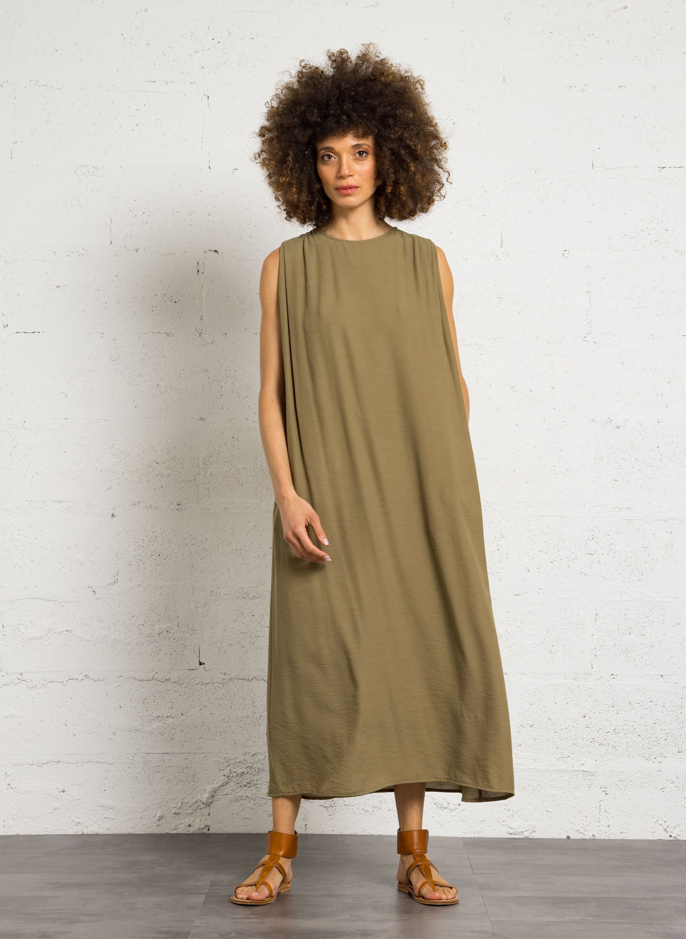 Langes Kleid mit Rundhalsausschnitt THE KORNER Khaki