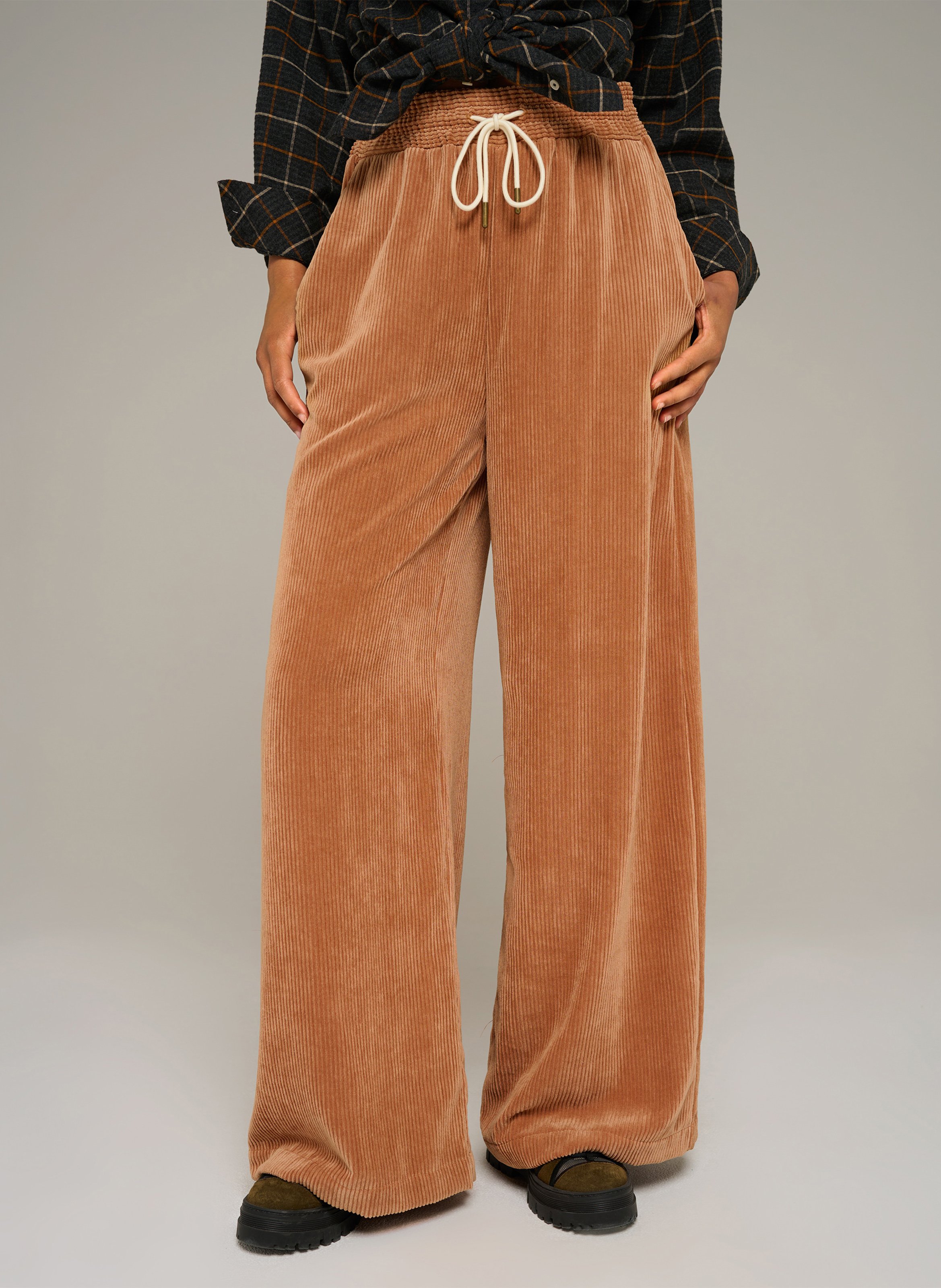 Weite Cordhose COTELAC ACOTE Braun