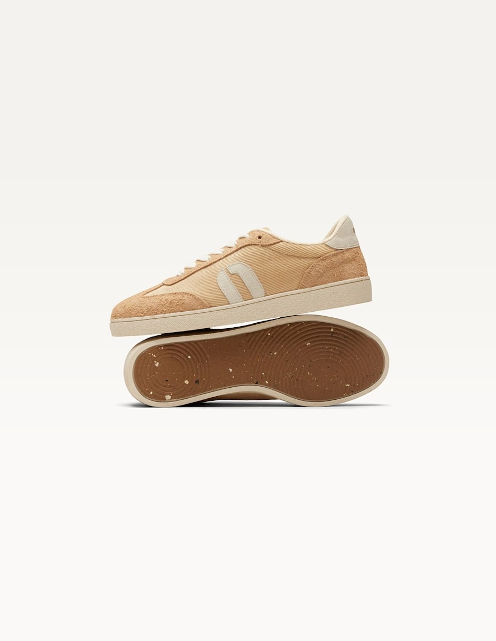 ASICS GEL PULSE 13 ODAJE EX. M.MOUSTACHE Beige