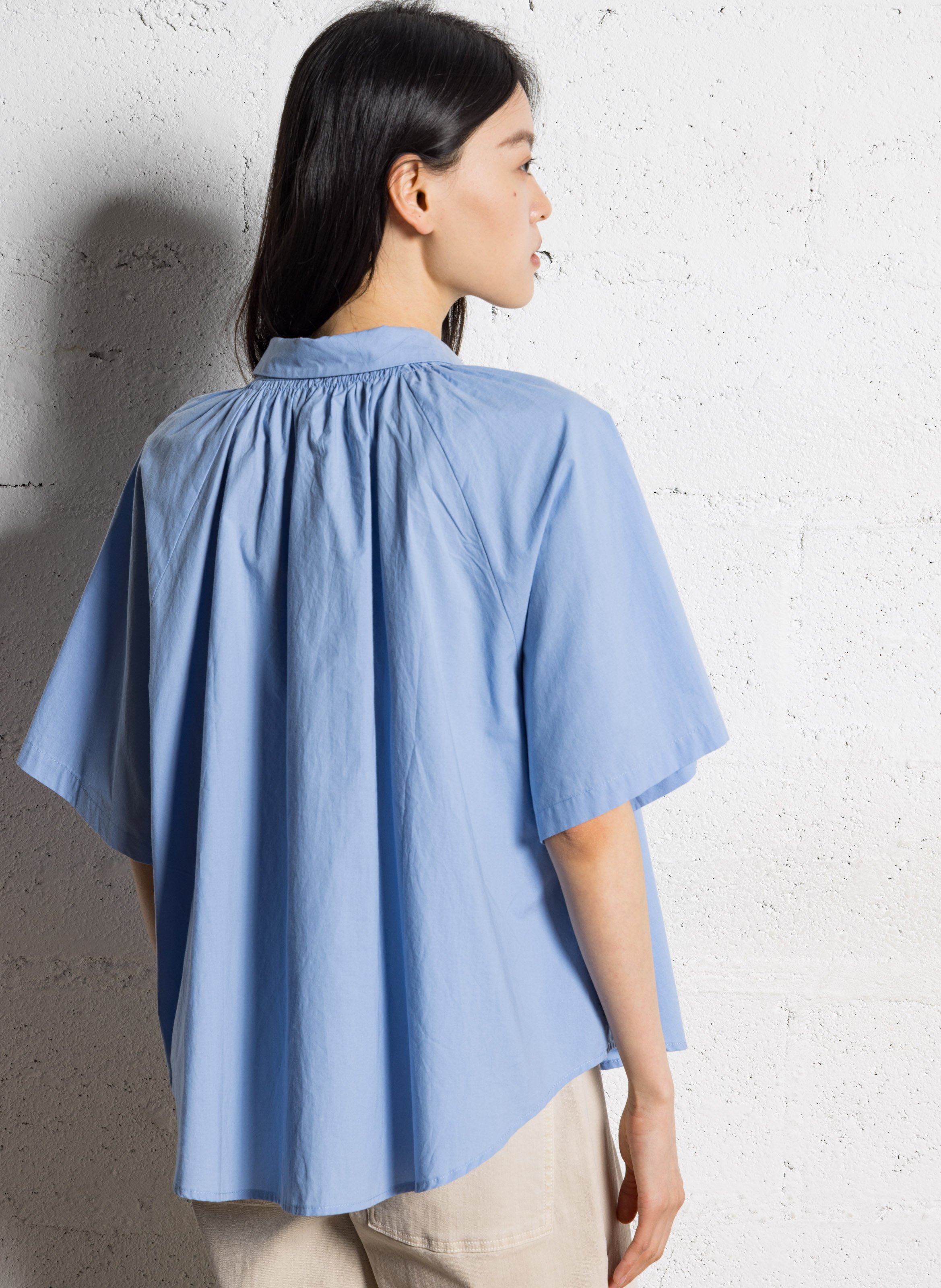 Weit geschnittene Baumwollbluse mit klassischem Kragen JC SOPHIE Blau