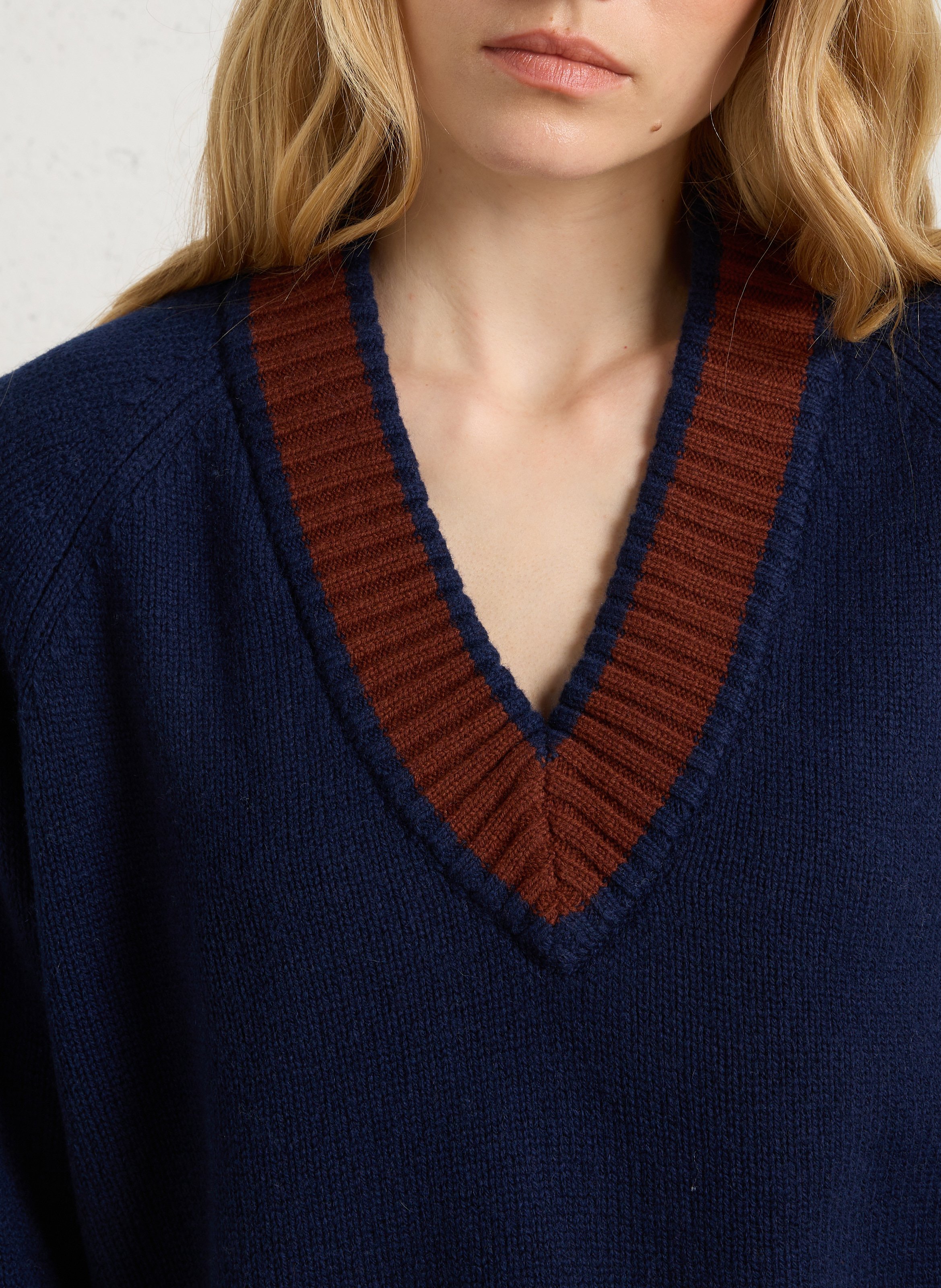 Loose-fit wool V-neck sweater BENSIMON Blue