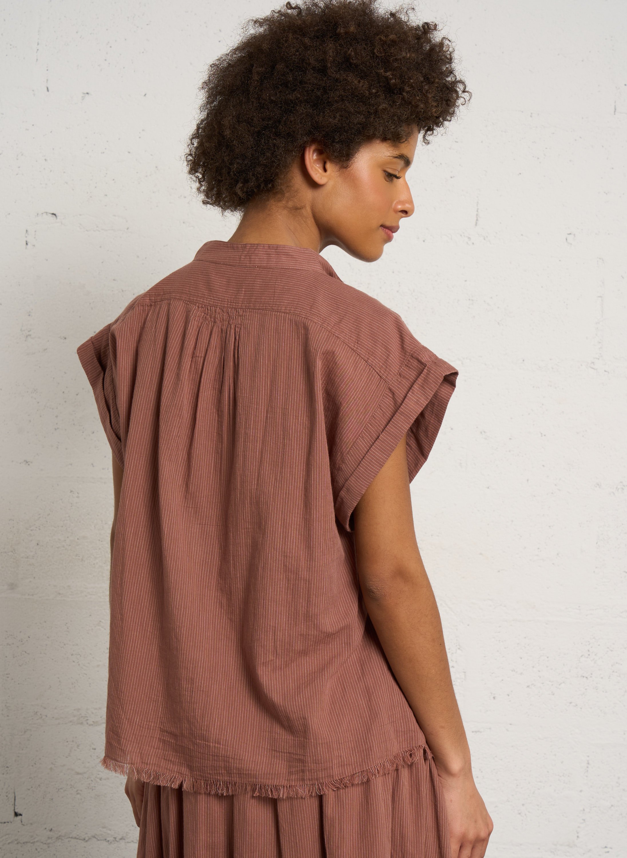 Round-neck striped shirt HOD PARIS Brown