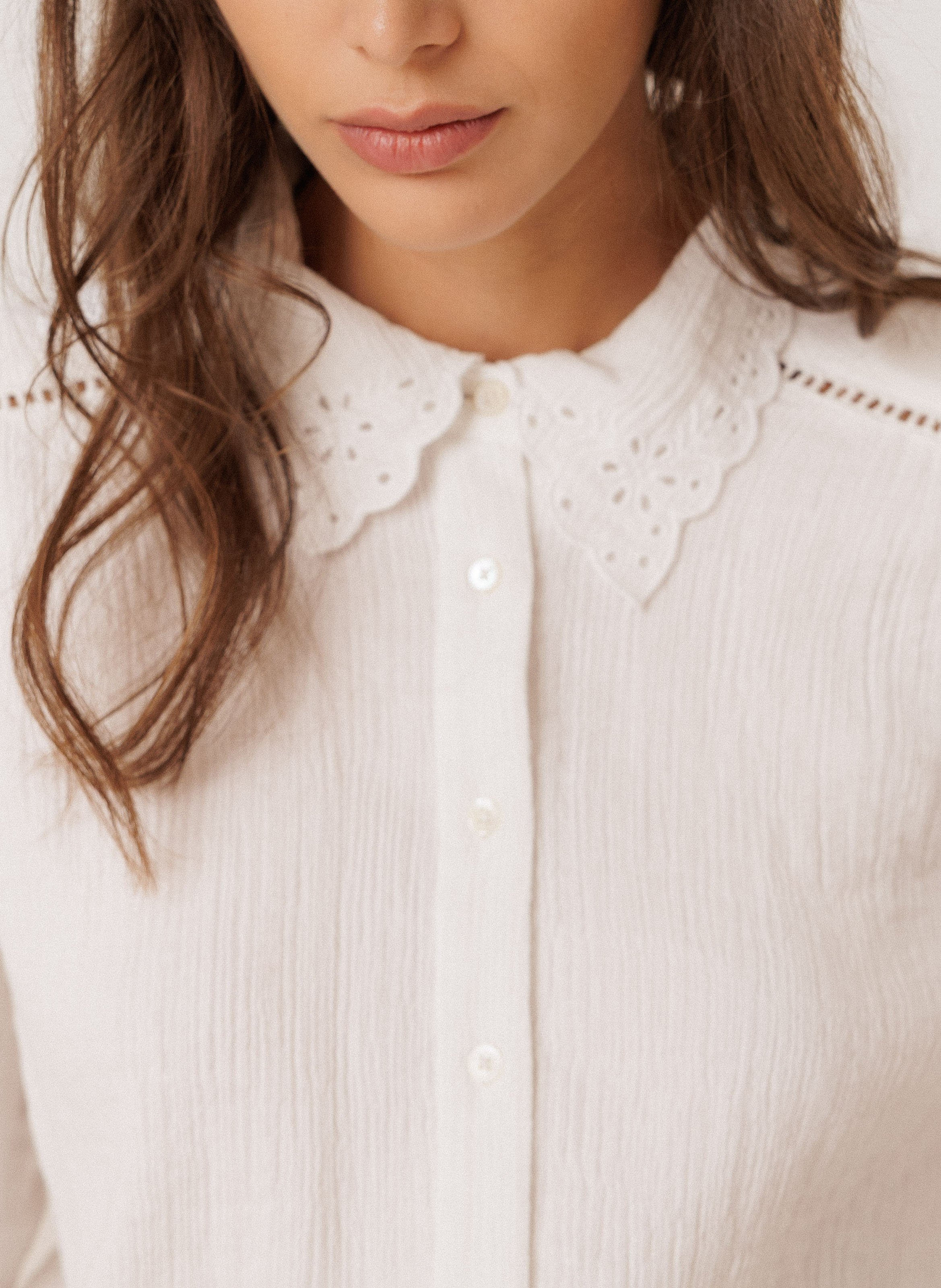 Straight-cut cotton shirt with classic collar INDI & COLD White