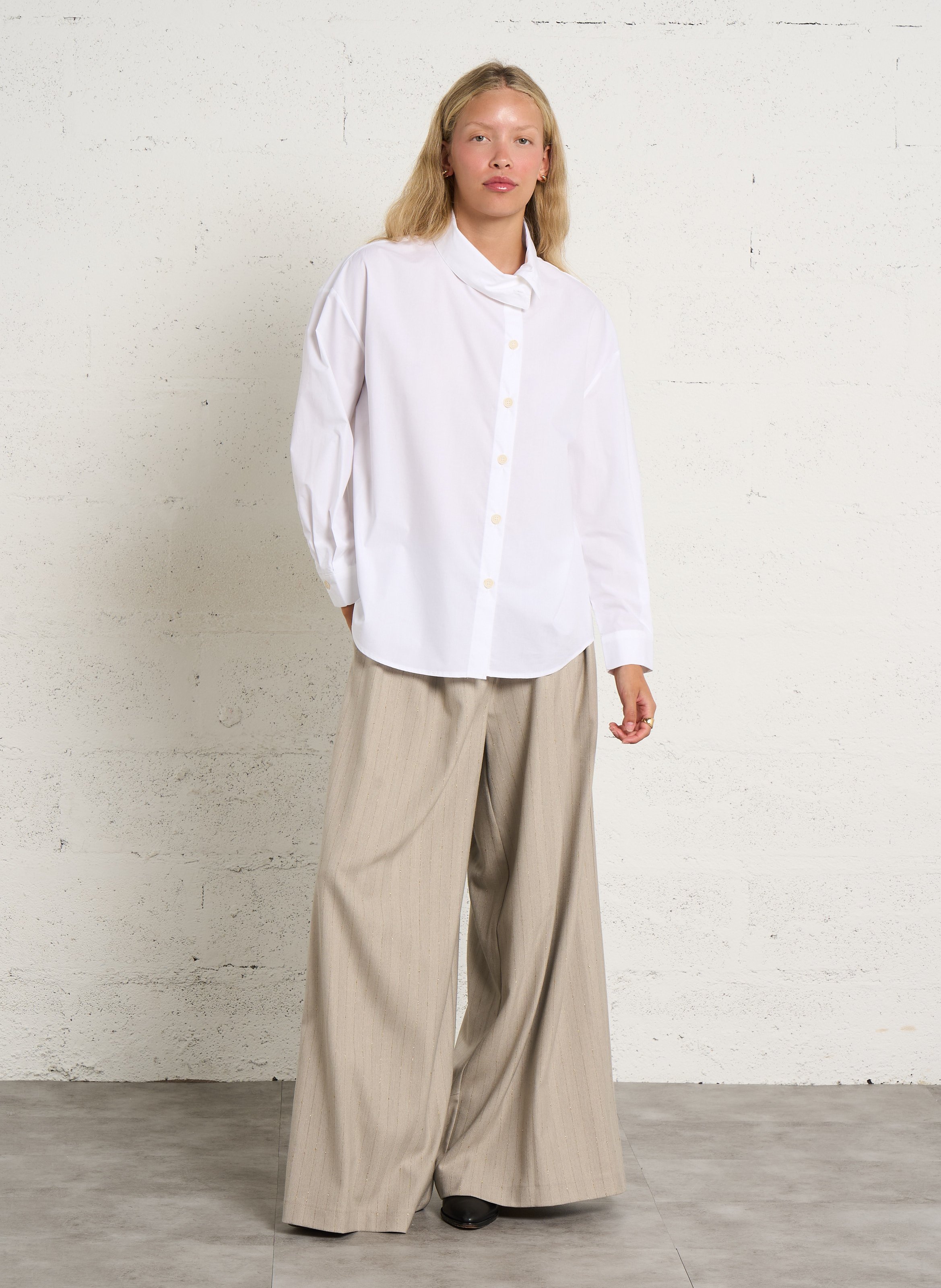 Straight long-sleeved shirt PLEASE White