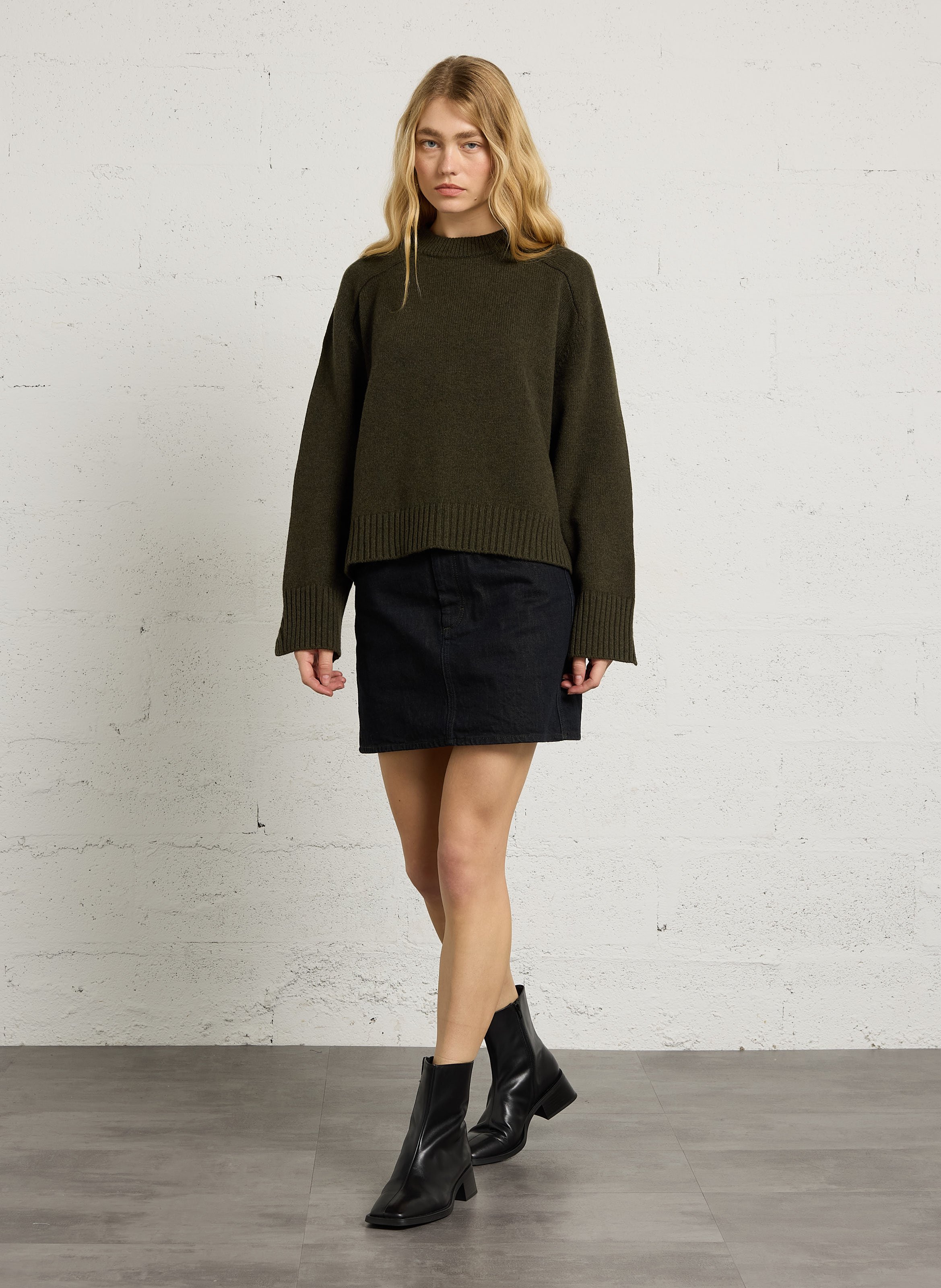 Rundhalspullover aus Wolle SOEUR Khaki