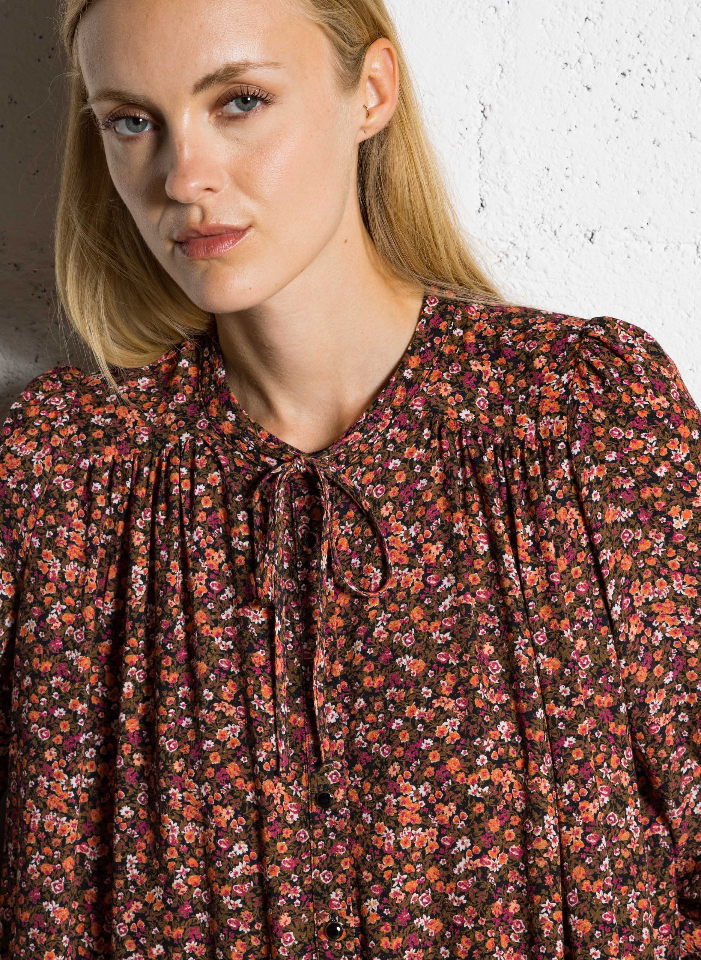 Round neck midi dress with floral print DES PETITS HAUTS Pink