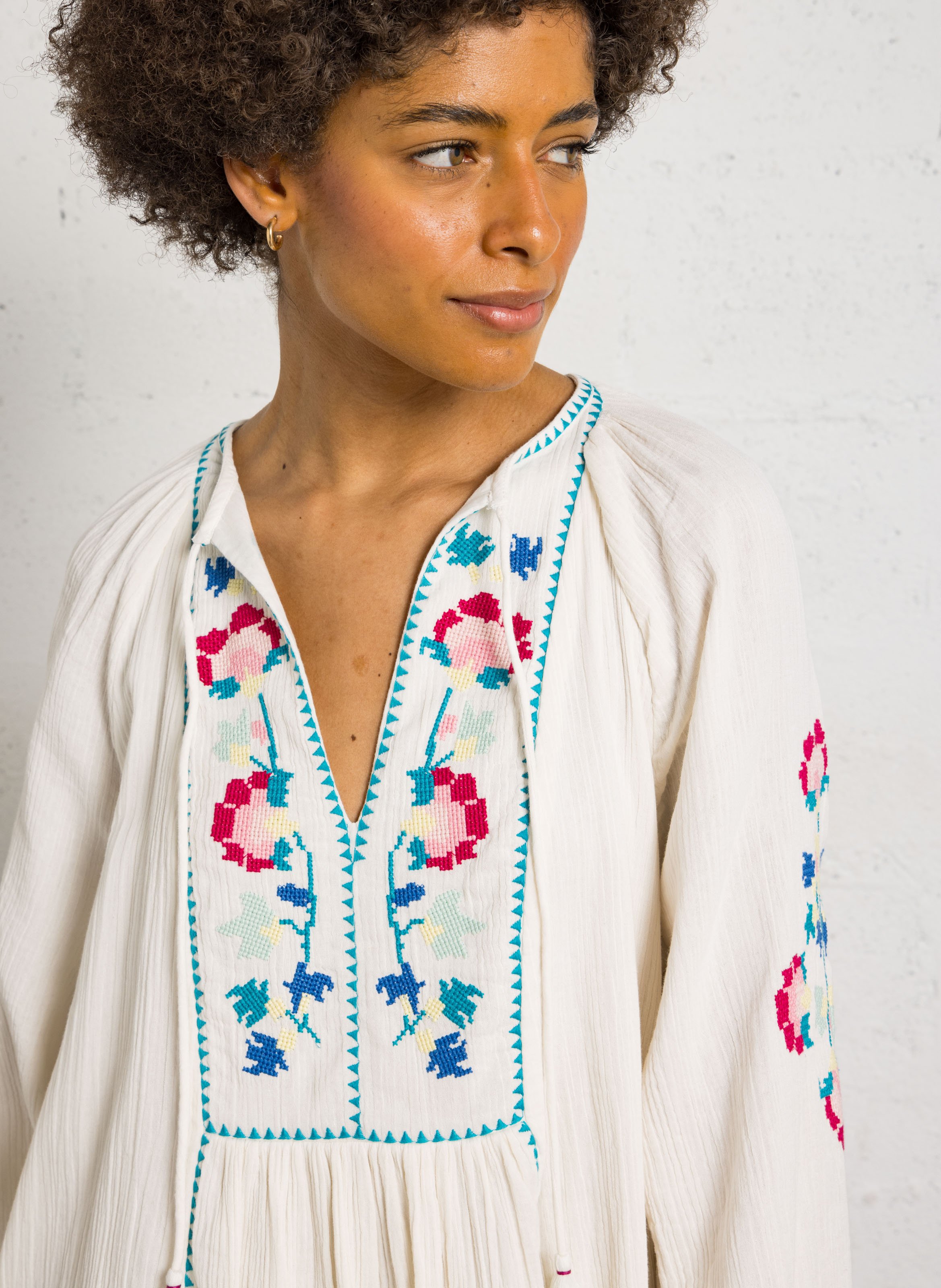 Short dress with Tunisian collar in embroidered organic cotton LOUISE MISHA White