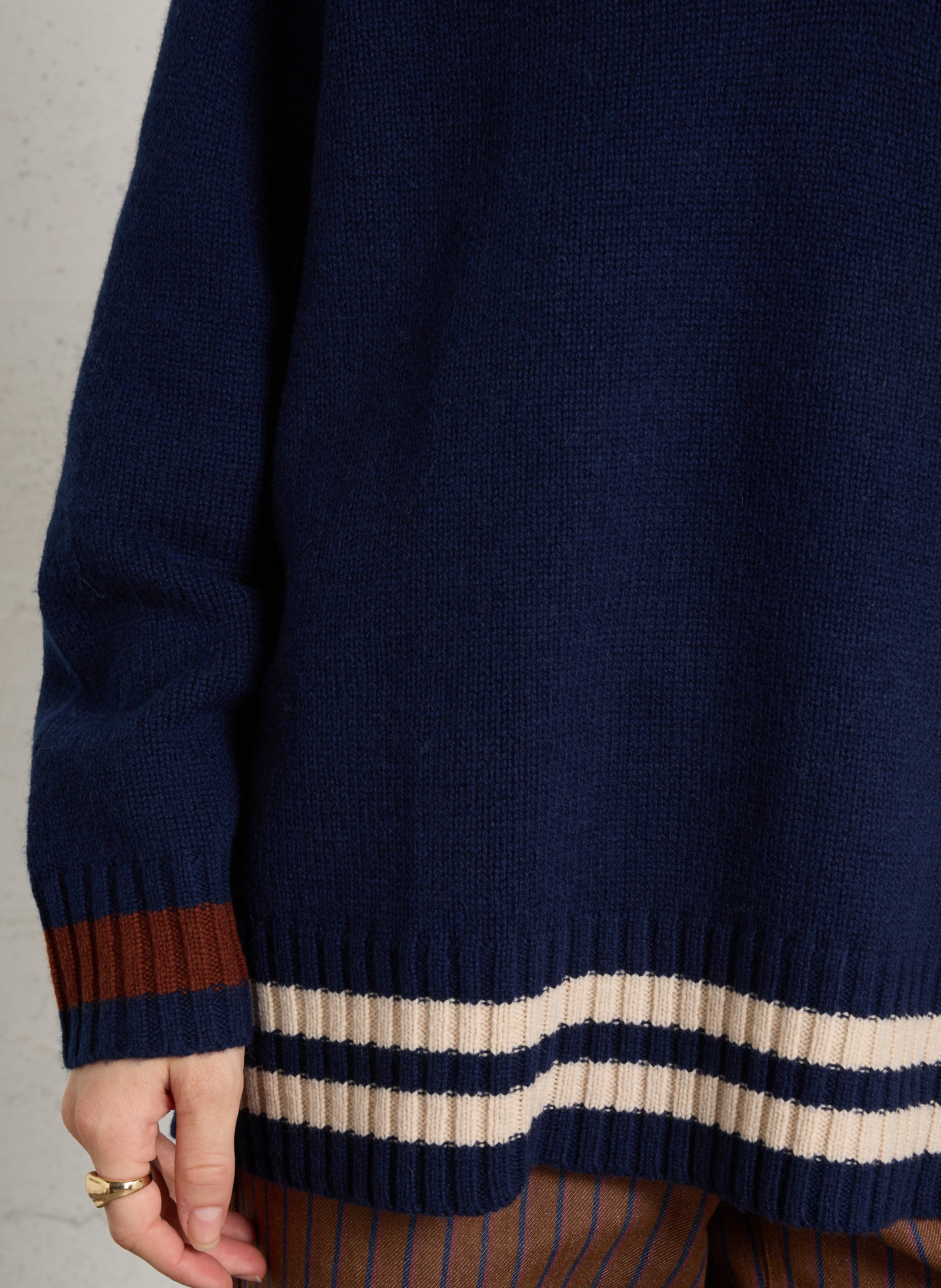 Loose-fit wool V-neck sweater BENSIMON Blue