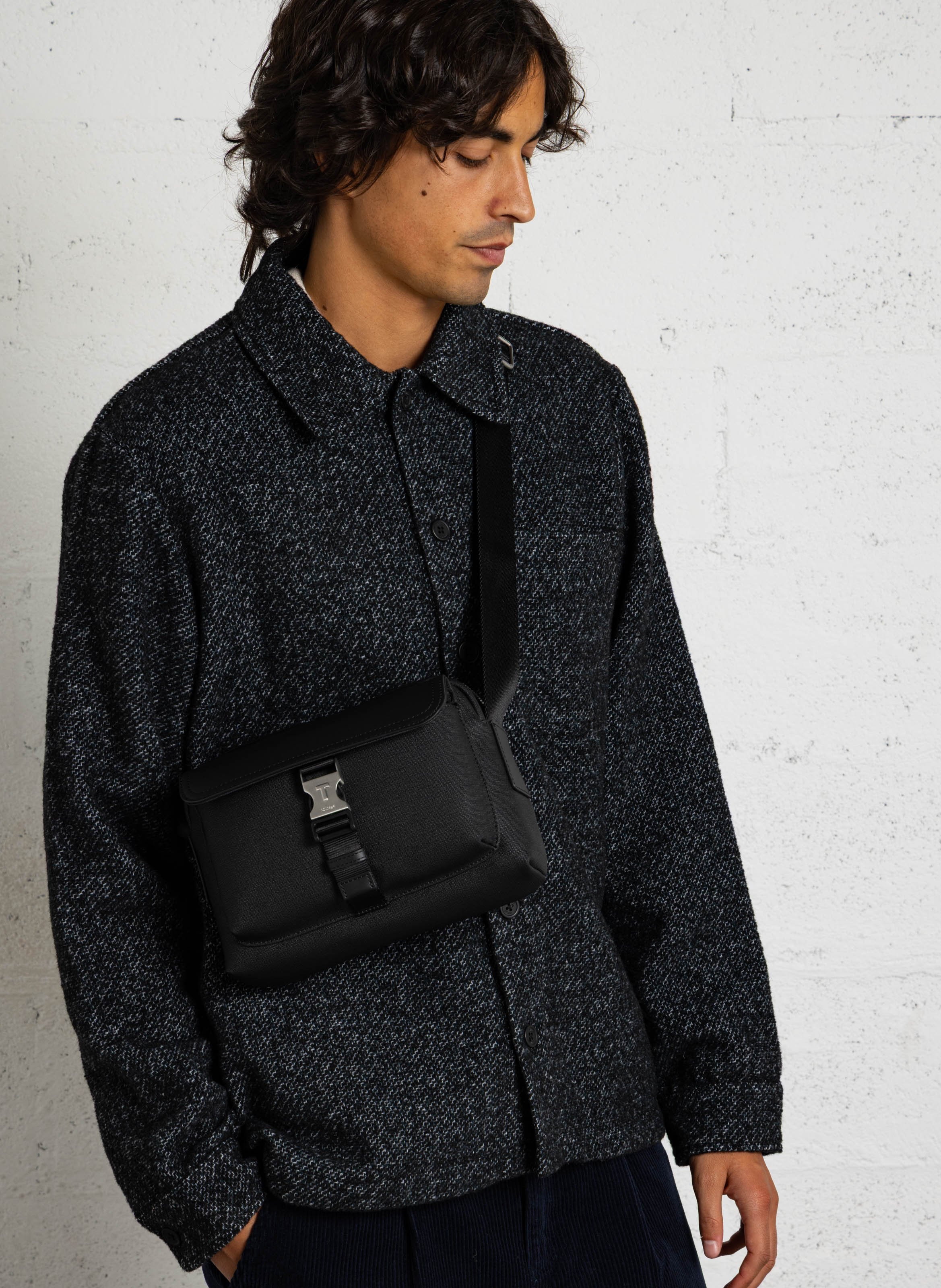 Mixed leather shoulder bag LE TANNEUR Black