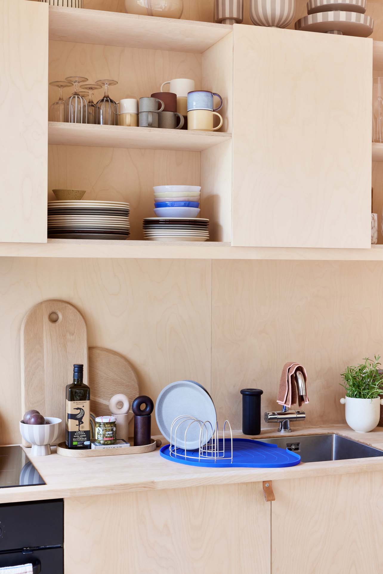 Plastic tray OYOY LIVING DESIGN Black