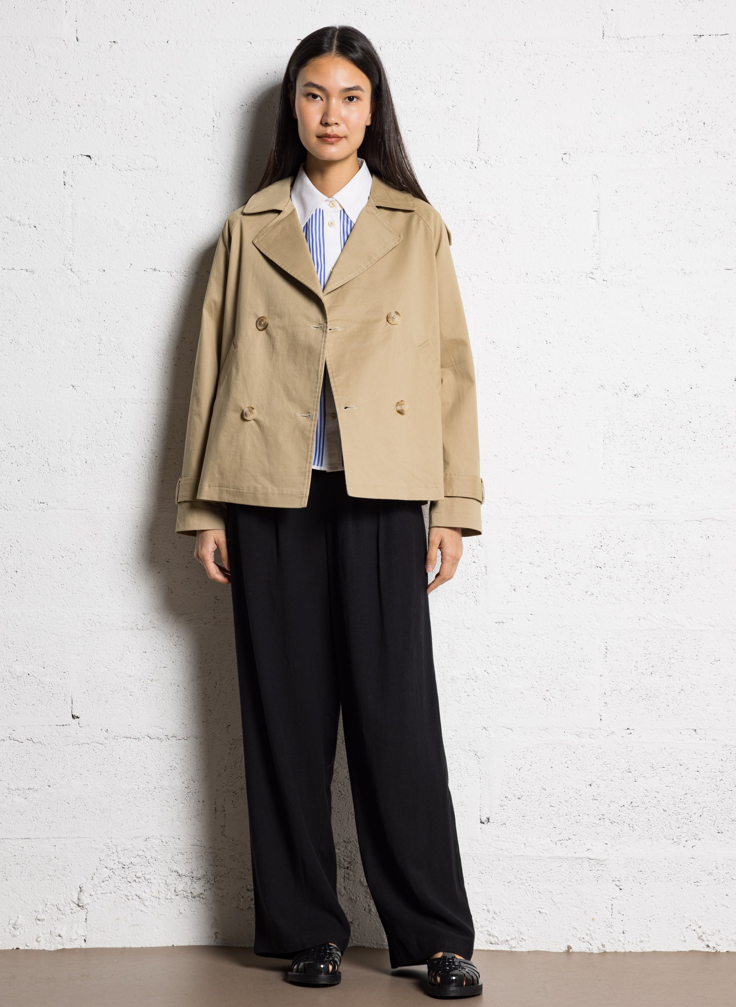 Méduse effet brillant ANCIENT GREEK SANDALS Noir