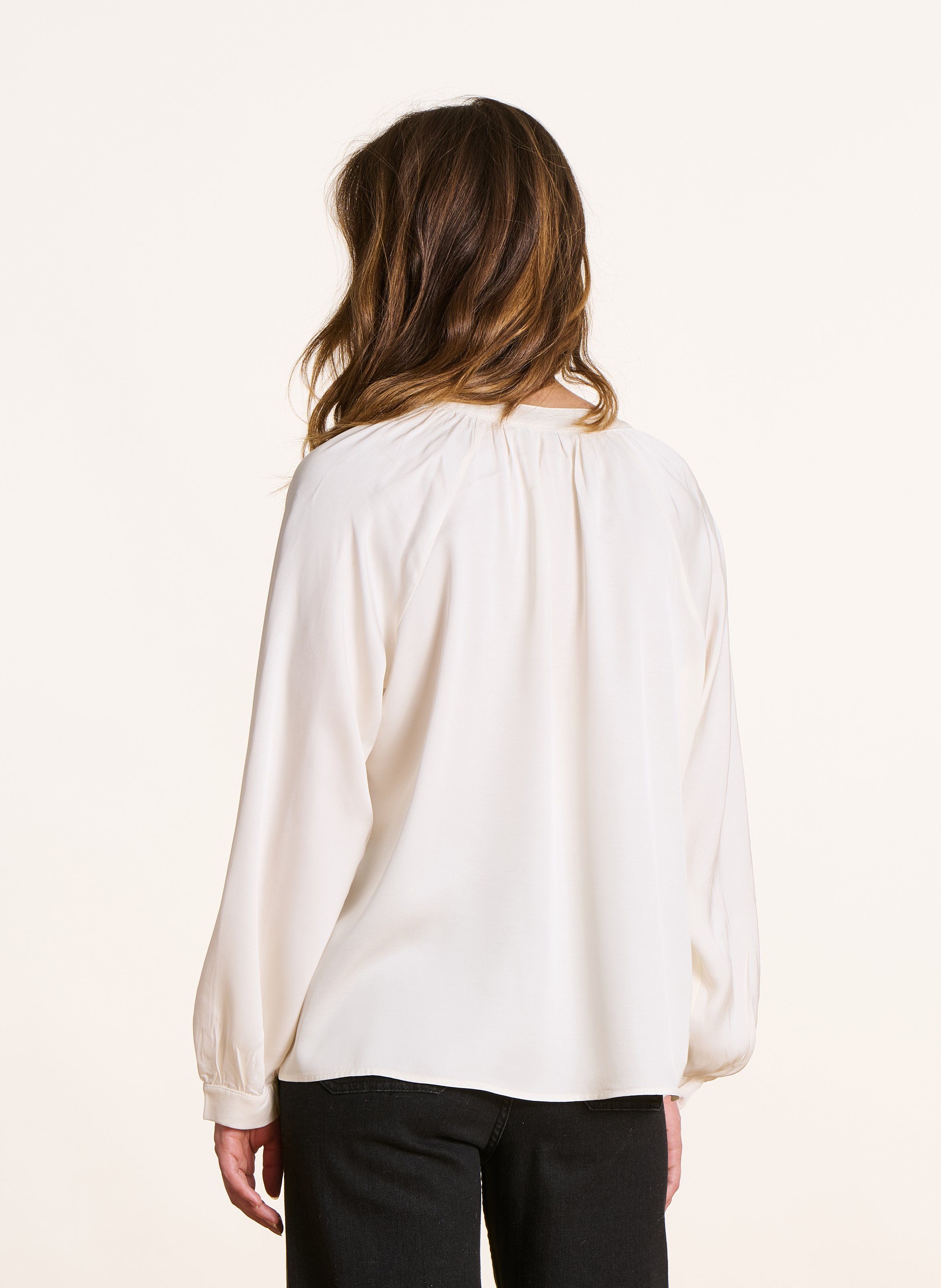 Loose-fitting plain round neck shirt LA FEE MARABOUTEE White