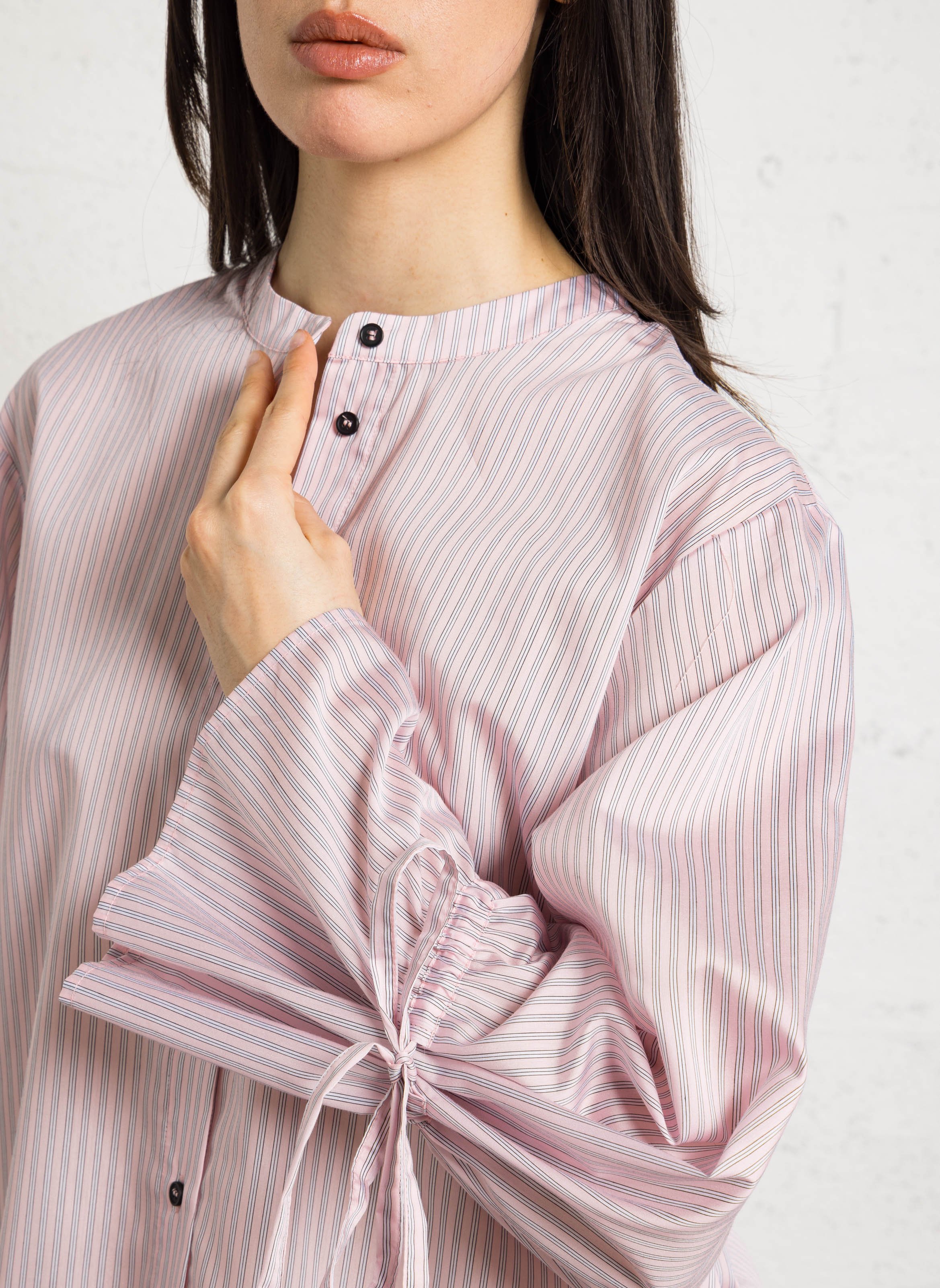 Round-neck shirt with wide striped sleeves NORR Pink
