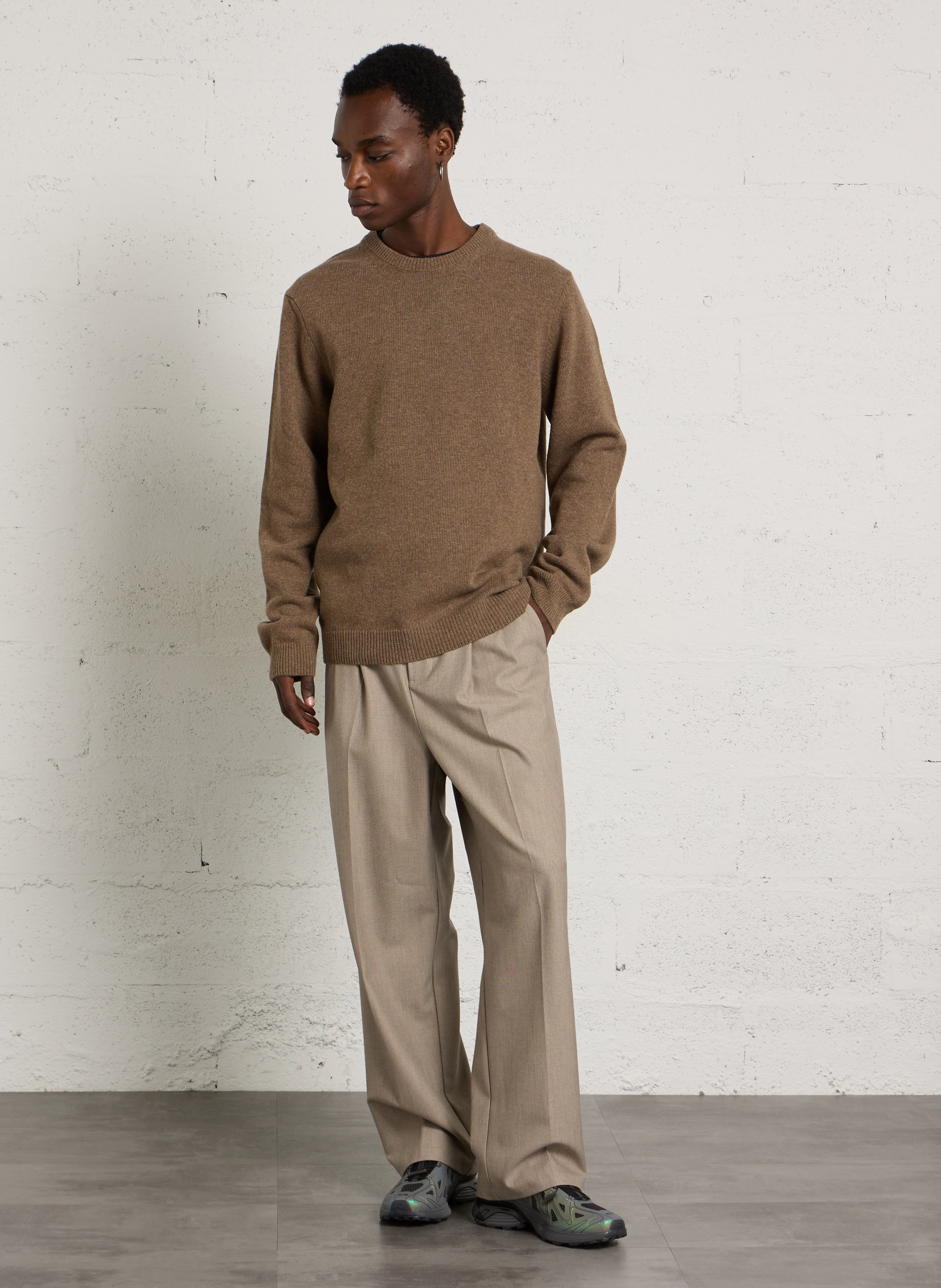Einfarbige Anzughose mit Bundfalten CASUAL FRIDAY Beige