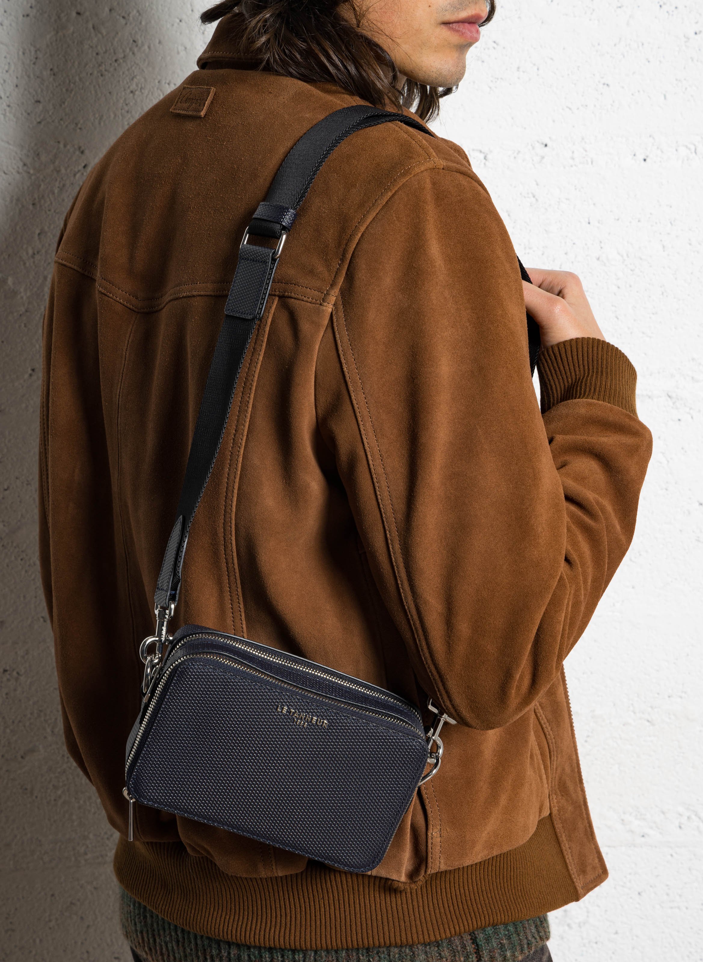 Leren portefeuille met rits en schouderriem LE TANNEUR Blauw