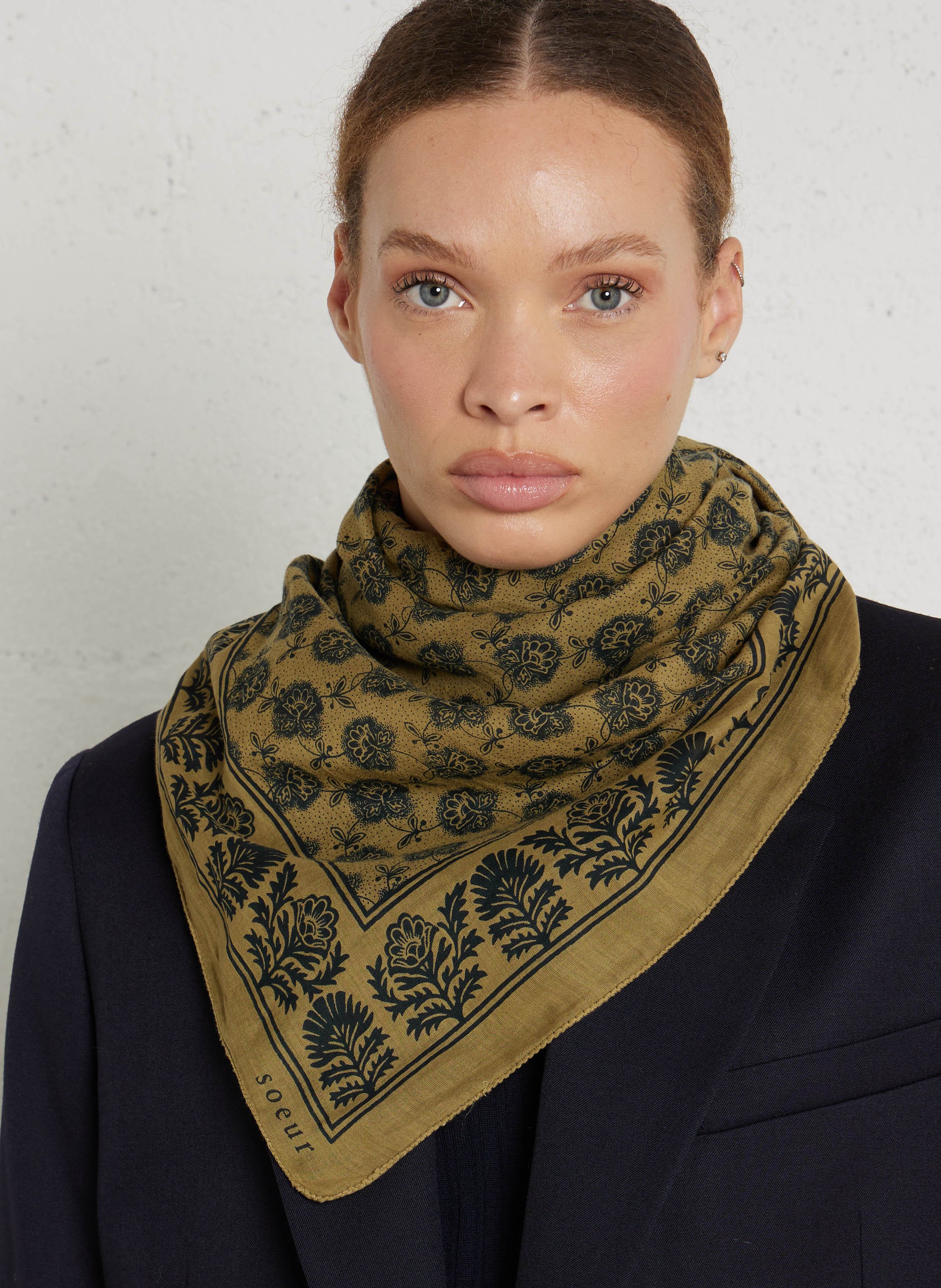 Baumwolltuch mit Print SOEUR Khaki