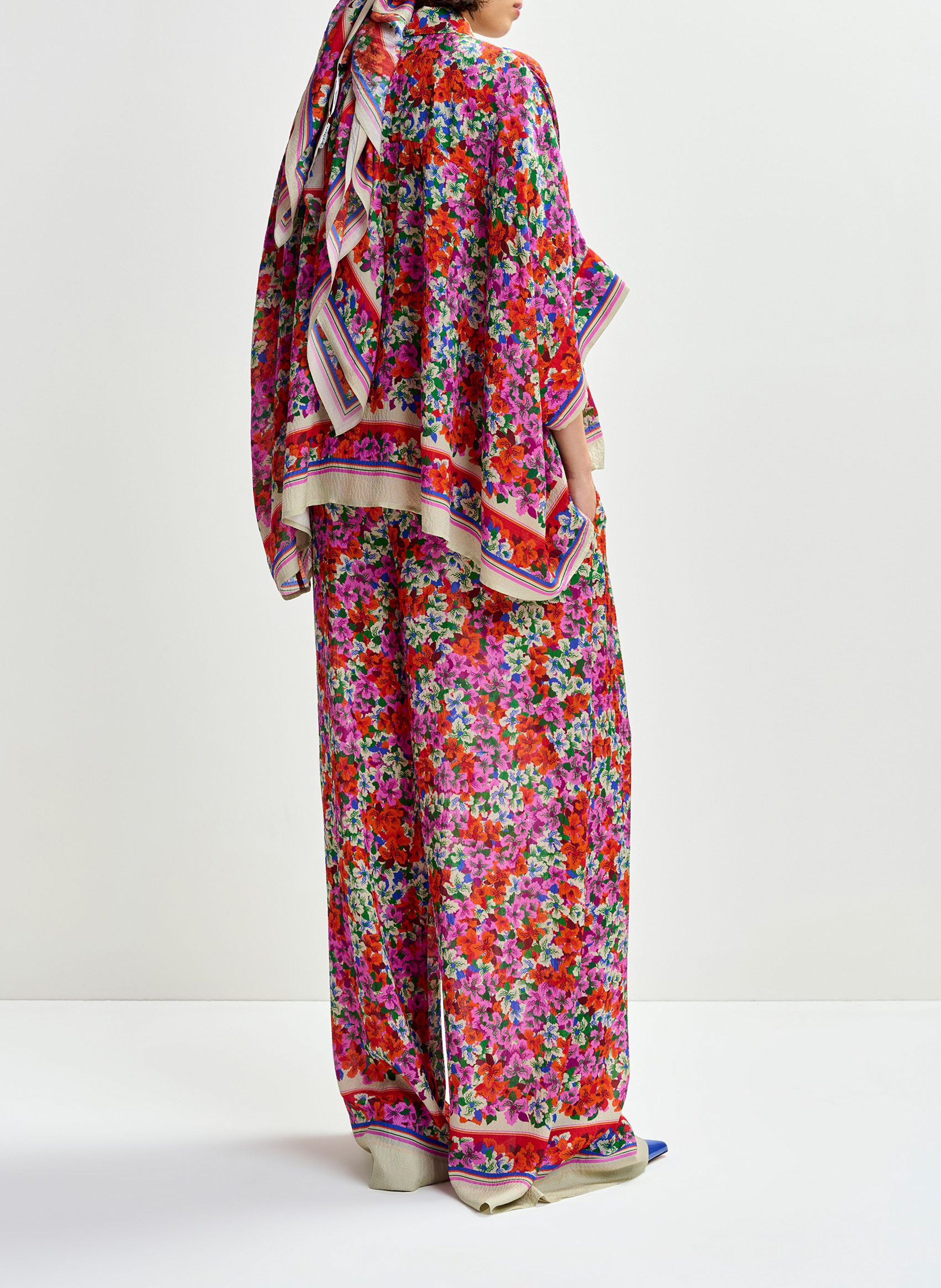 NE PAS REF ERREUR ESSENTIEL ANTWERP Red