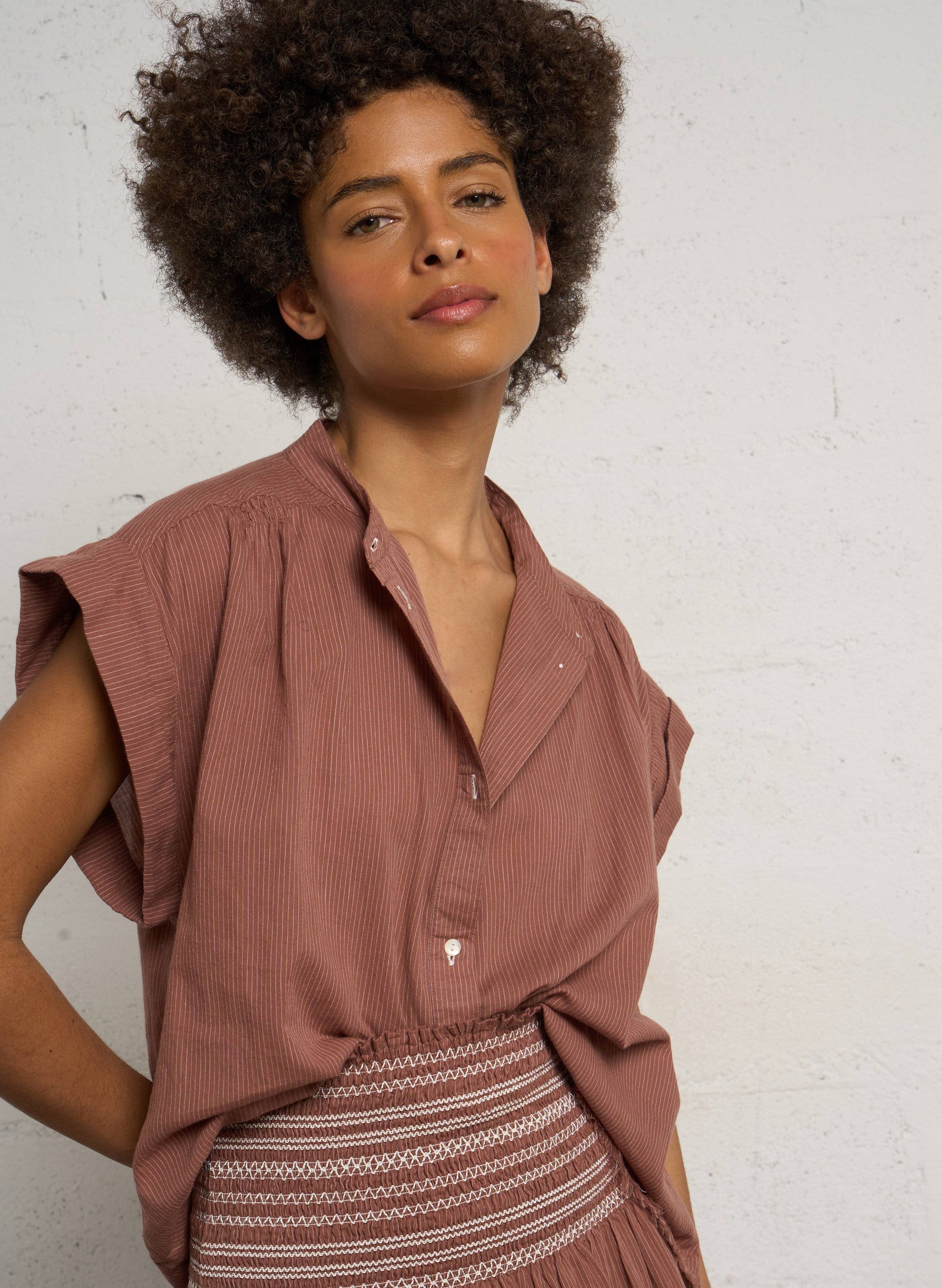 Round-neck striped shirt HOD PARIS Brown