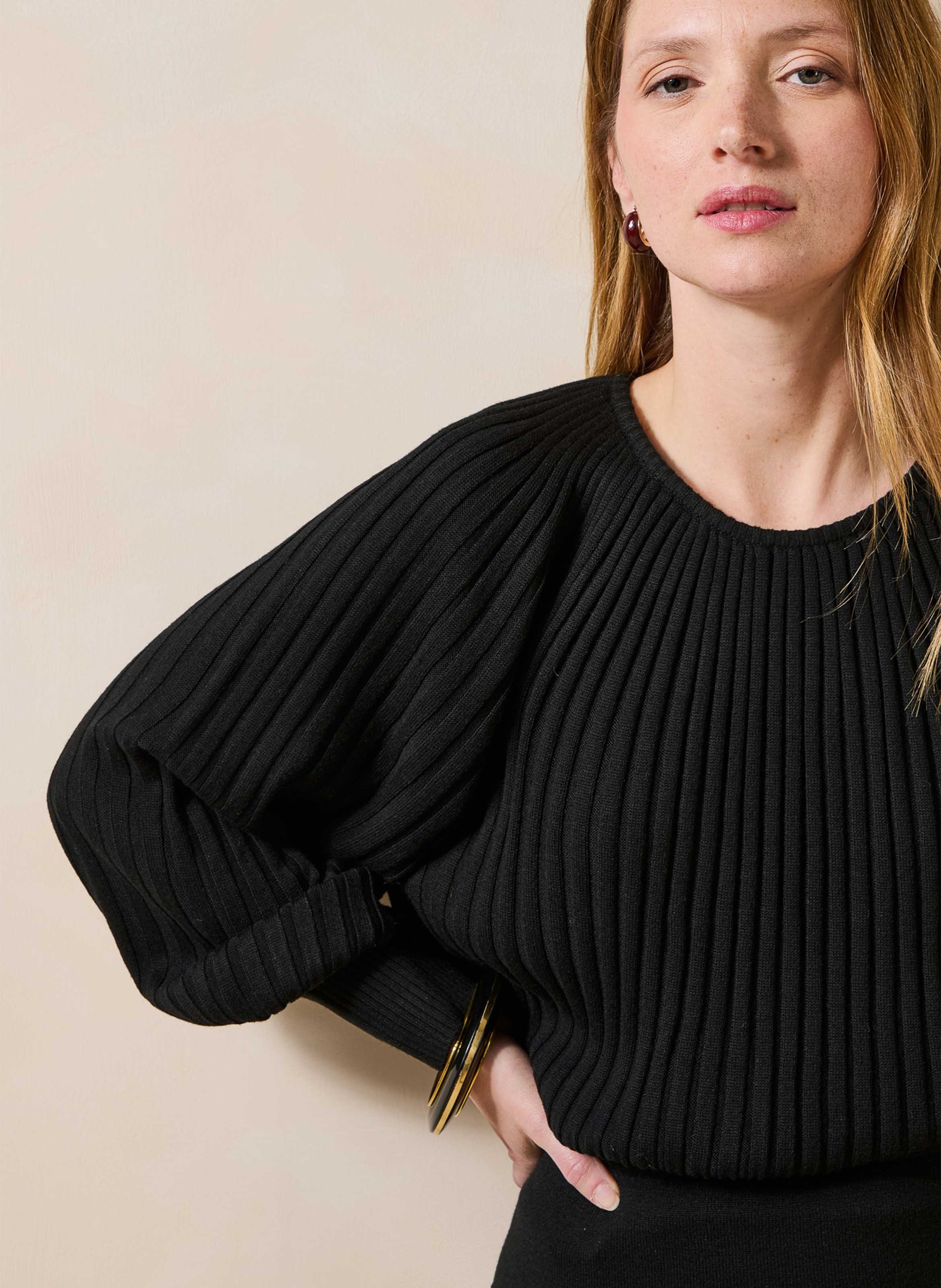 Pull en maille à manches chauve-souris LA FEE MARABOUTEE Noir