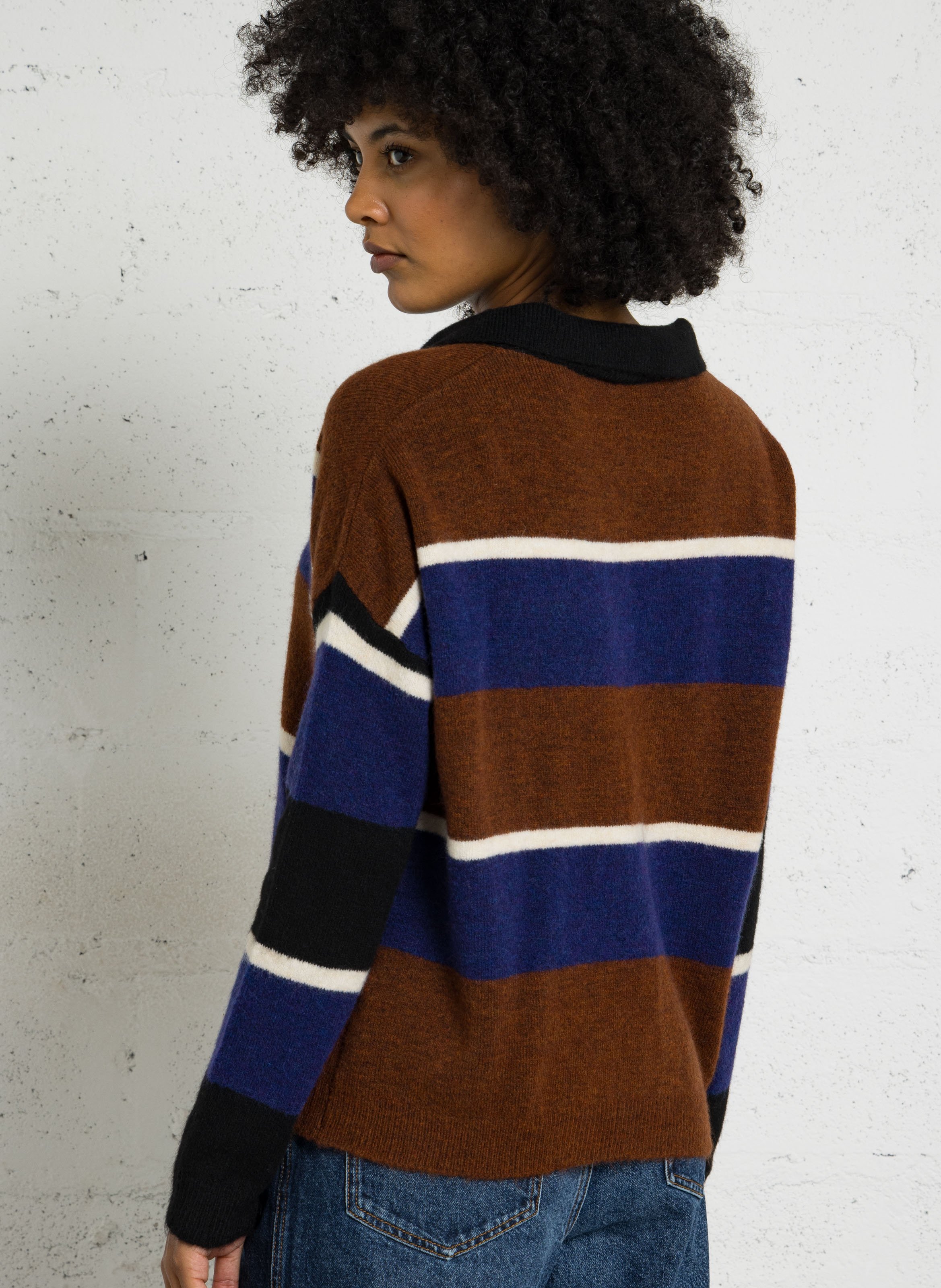 Straight fit V-neck printed sweater TINSELS Brown