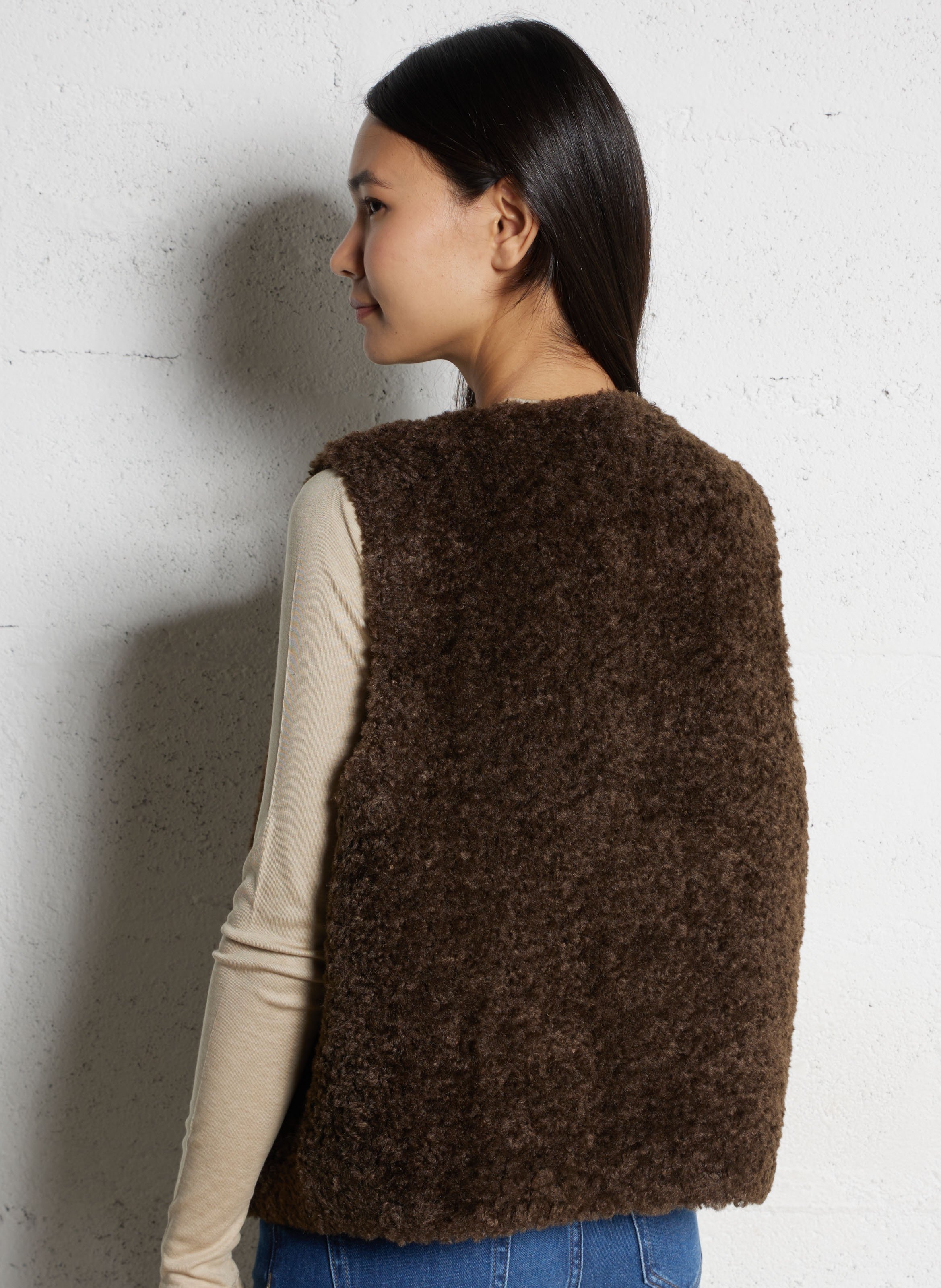 V-Ausschnitt Weste aus Kunstpelz THE KORNER Braun