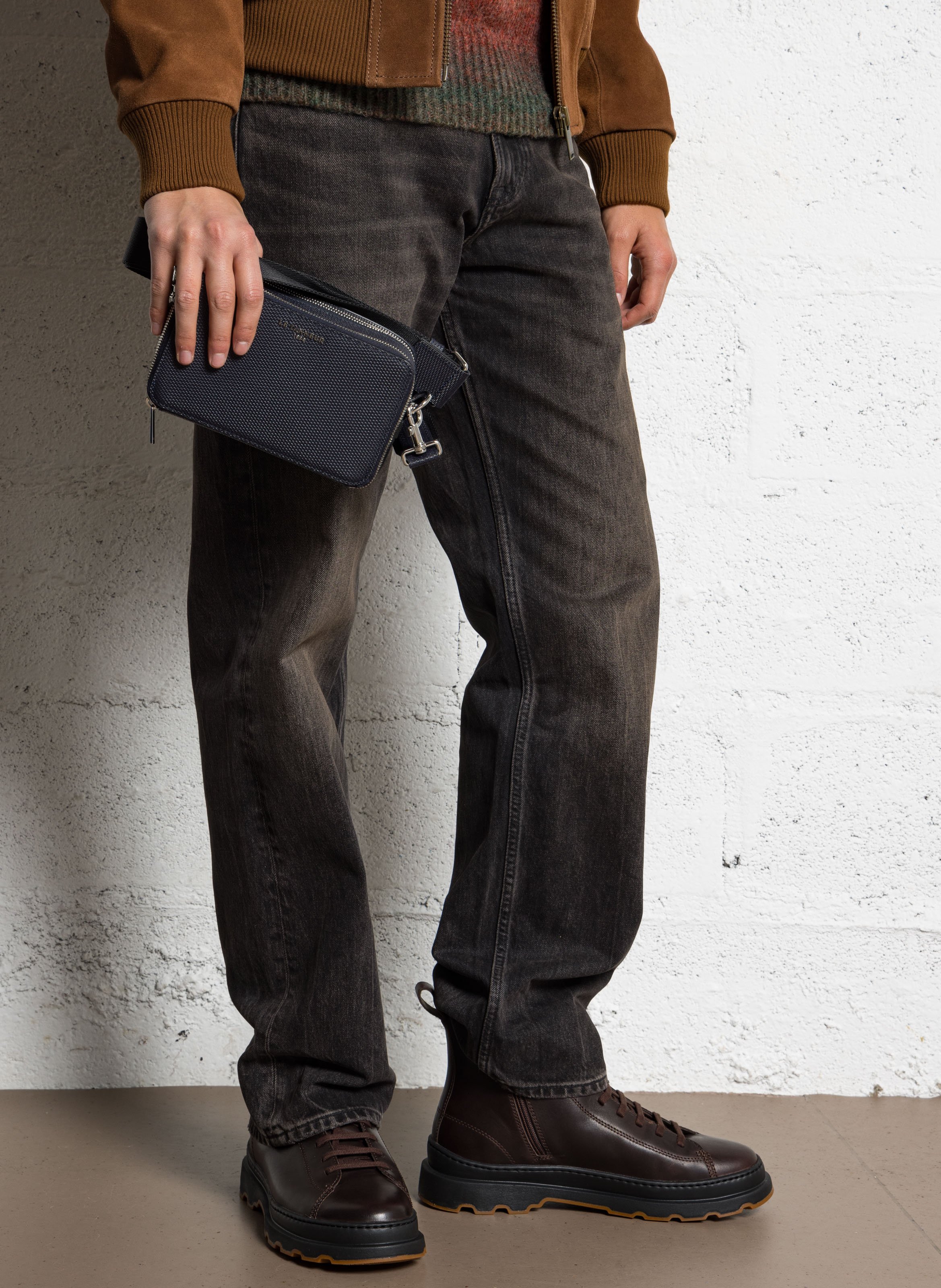 Leren portefeuille met rits en schouderriem LE TANNEUR Blauw