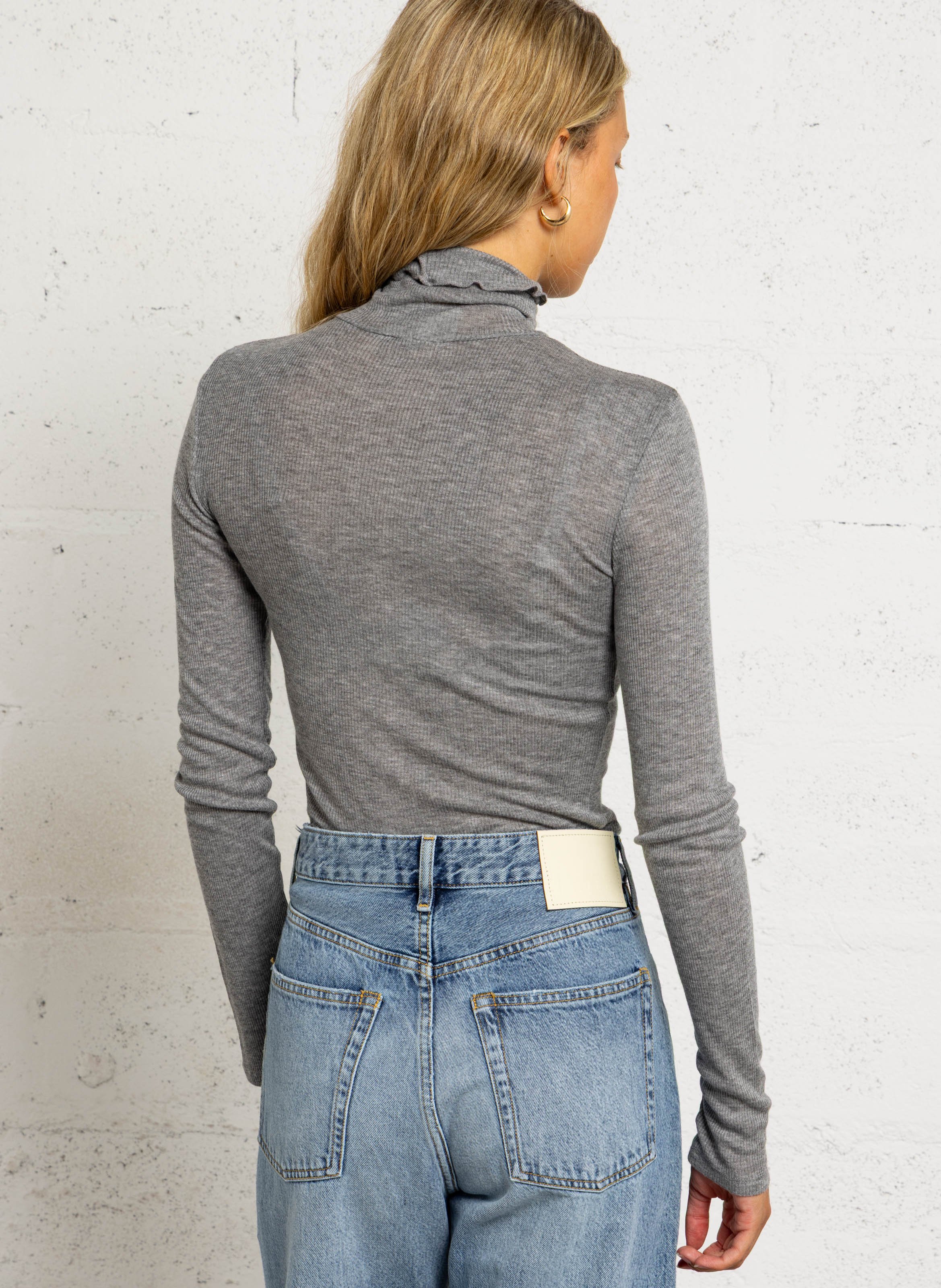 Col-T-shirt DES PETITS HAUTS Grijs