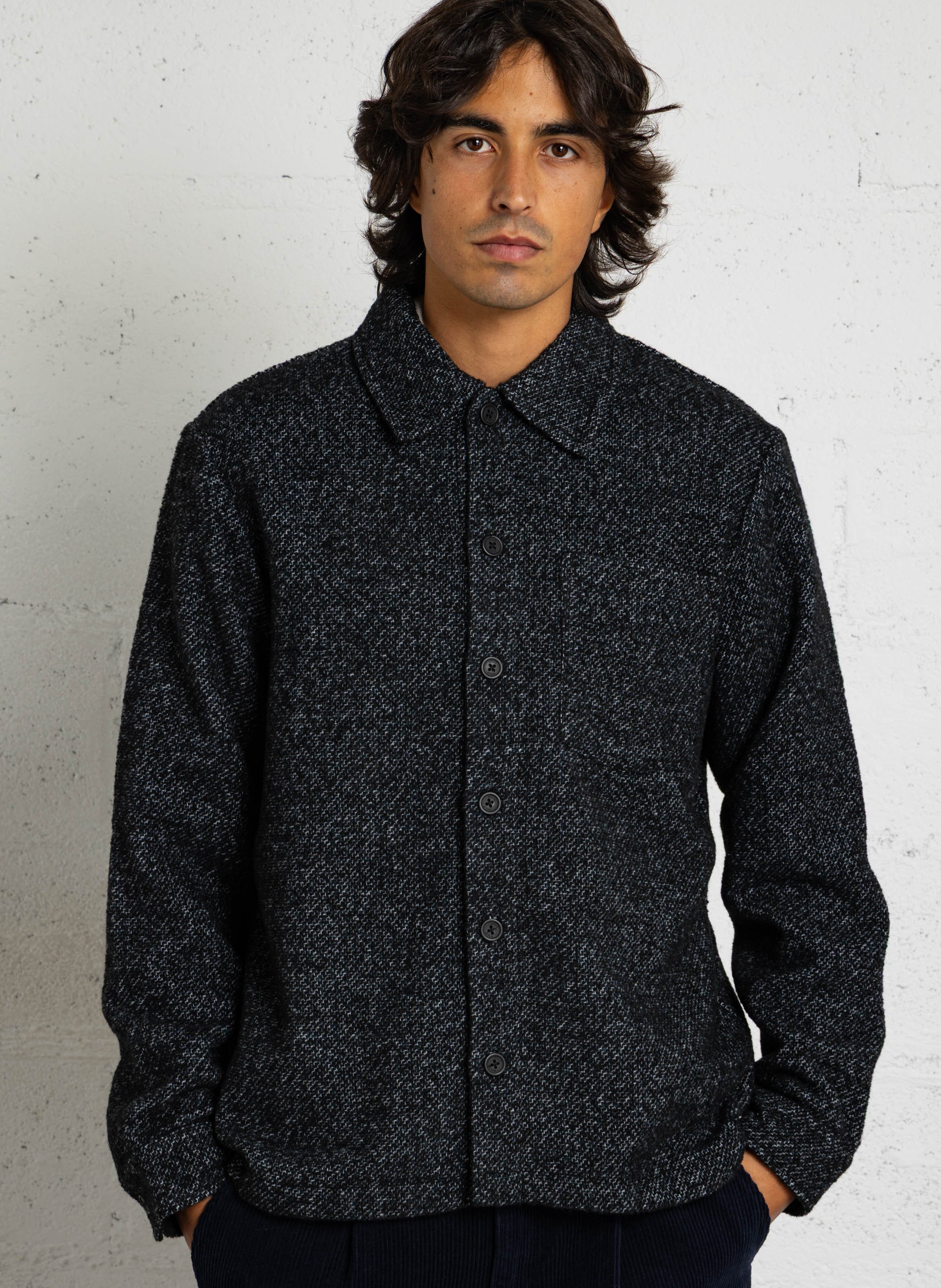 Gerade Hemdjacke mit klassischem Kragen aus Baumwolle SOLID Blau