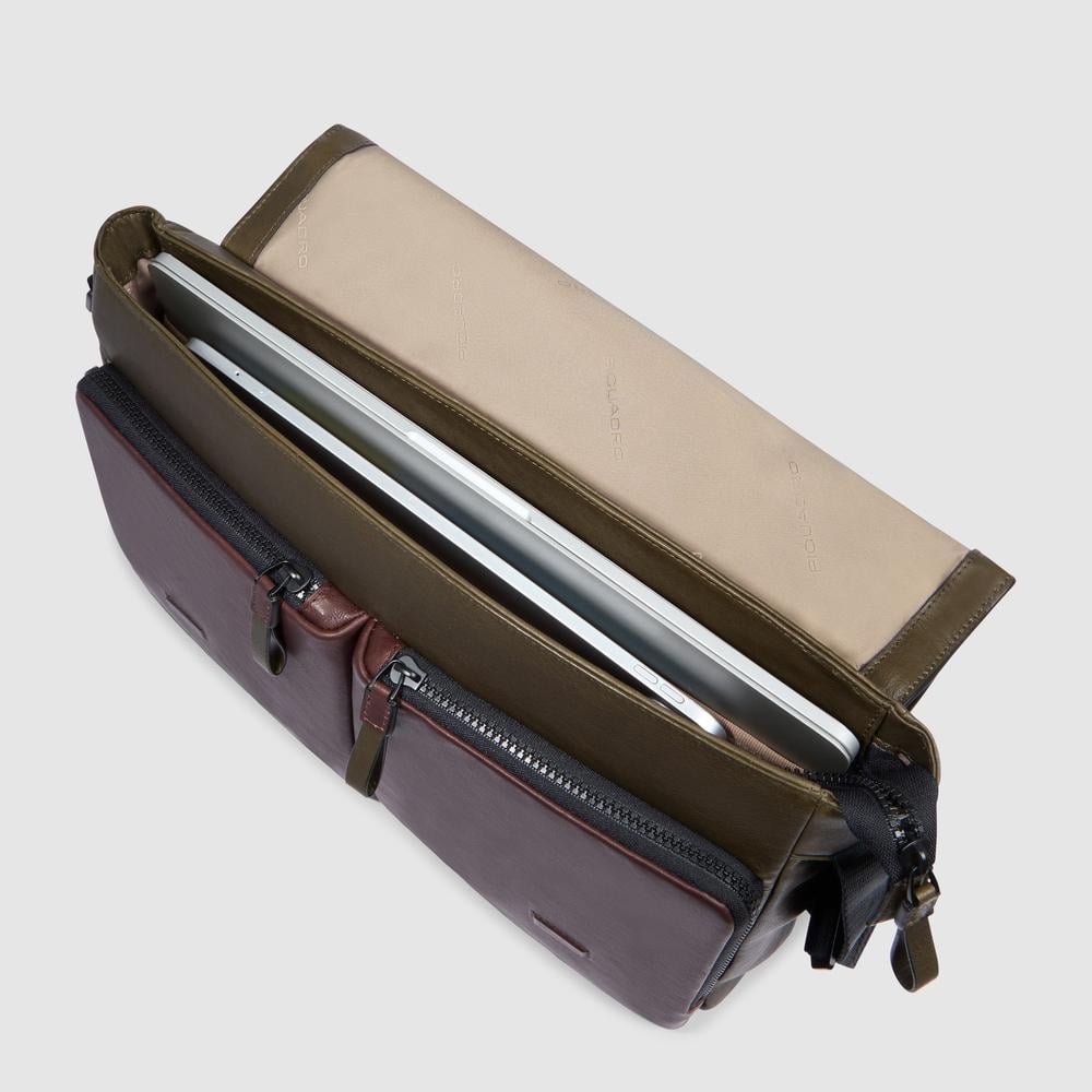 Computer messenger bag for iPad® with shockproof protection and RFID. PIQUADRO Green