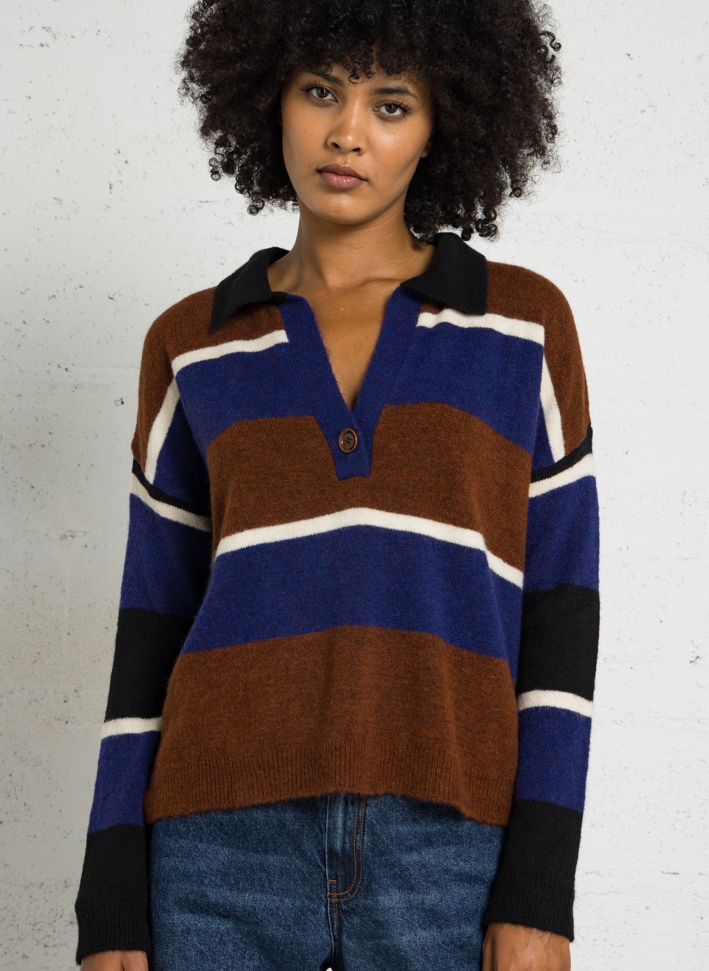 Straight fit V-neck printed sweater TINSELS Brown