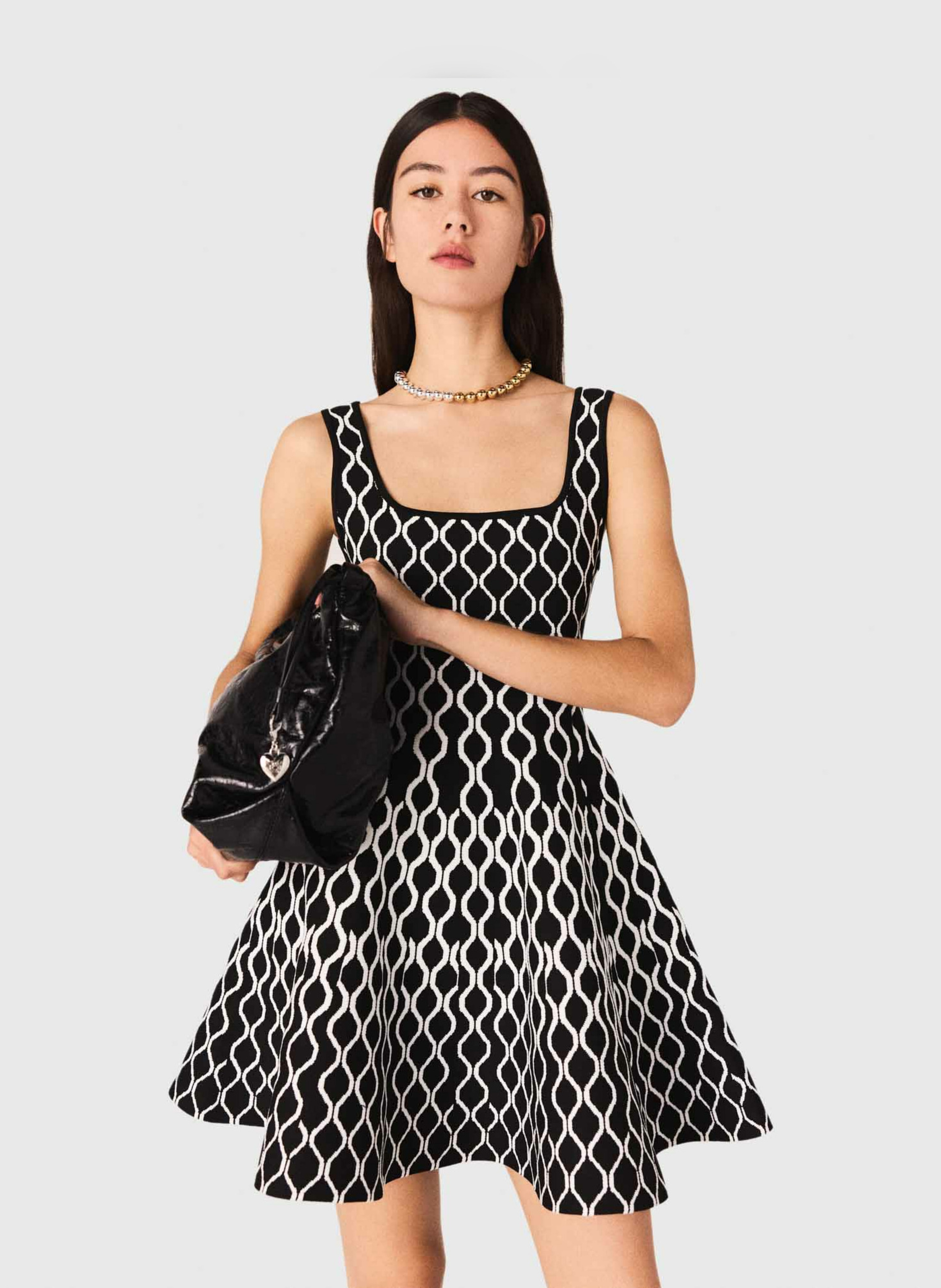 Robe courte cintrée col carré à imprimé graphique MAJE Noir