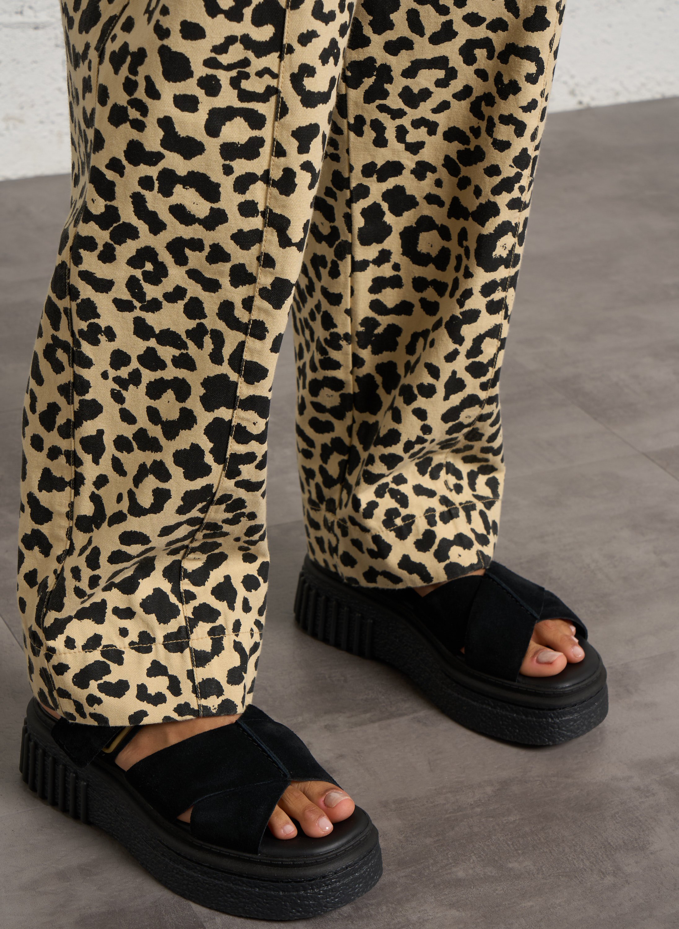 Veloursleder-Sandalen mit Keilabsatz CLARKS Schwarz