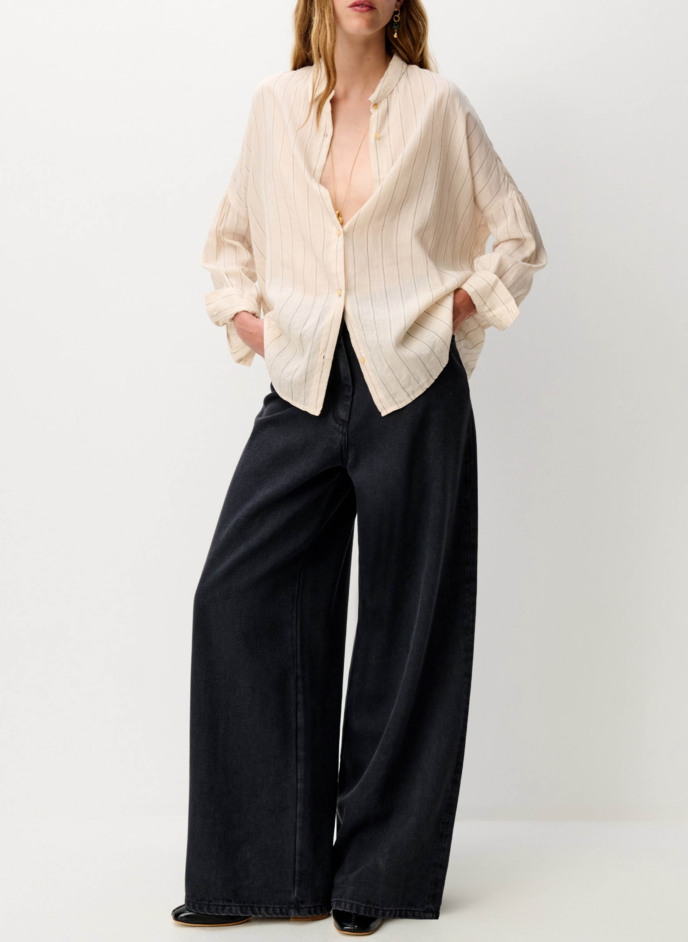 Weite Bluse mit klassischem Kragen SESSUN Beige