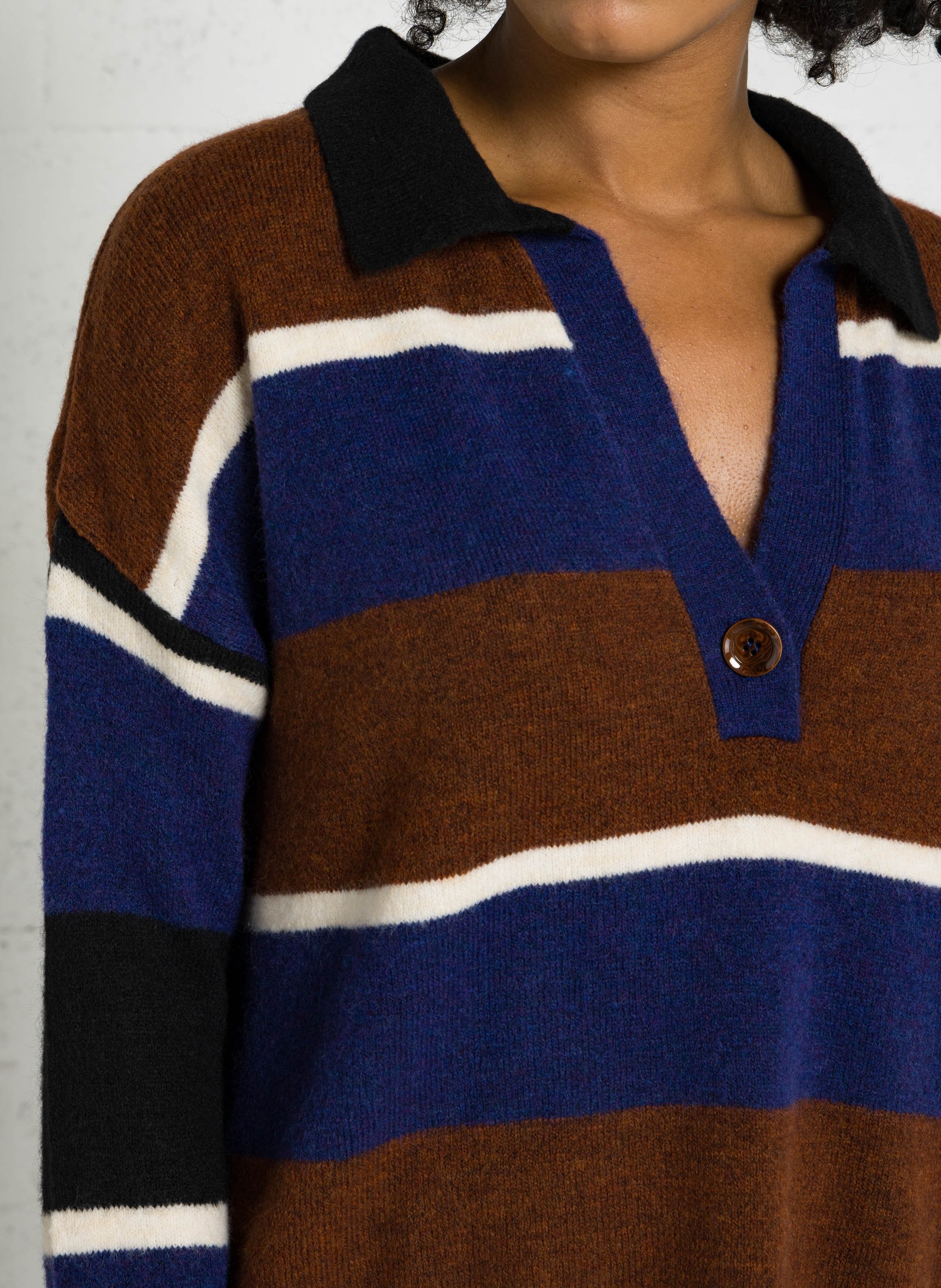 Straight fit V-neck printed sweater TINSELS Brown