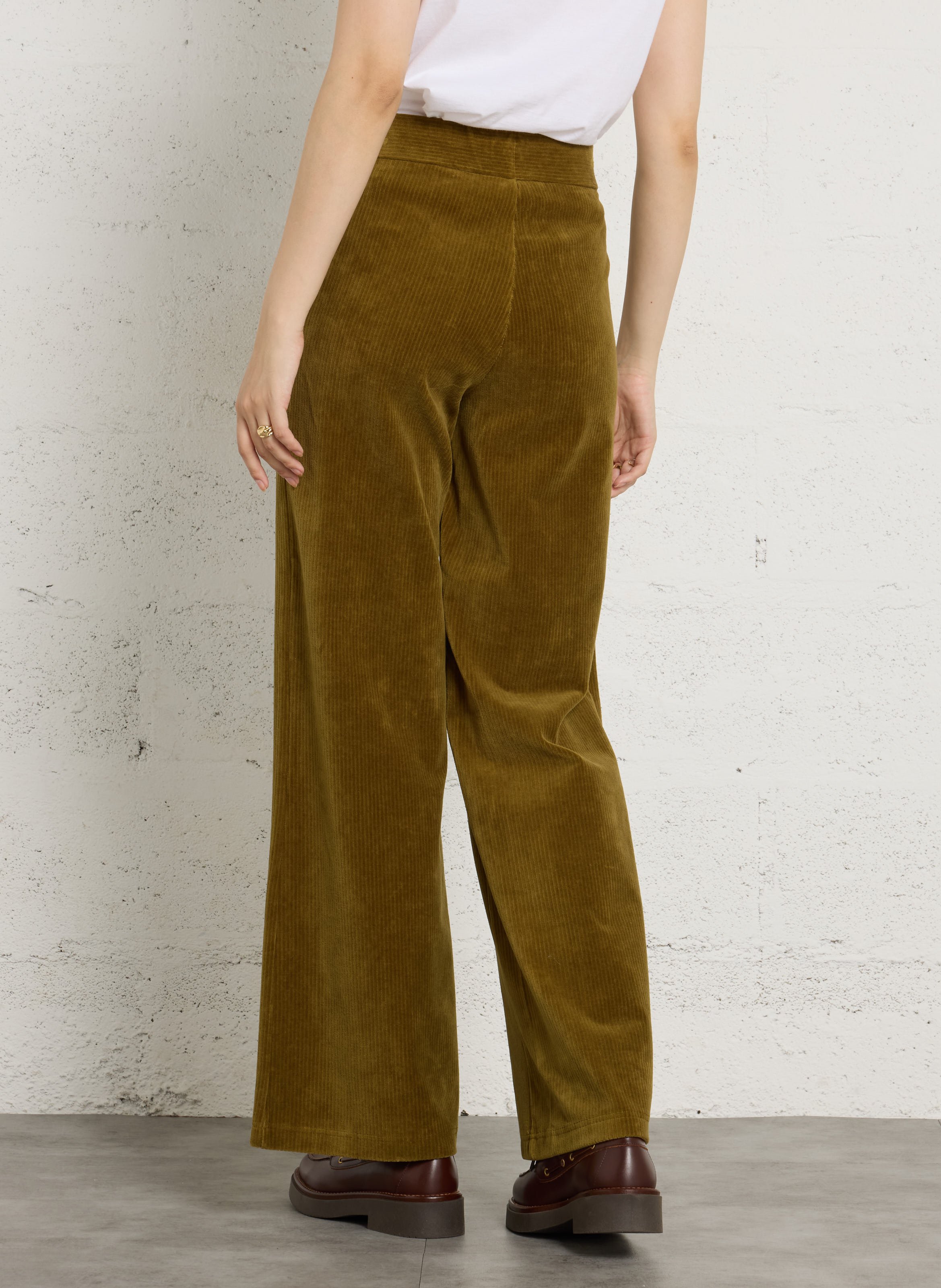 Samthose aus gemischtem Baumwollcord-Samt NICE THINGS Grun
