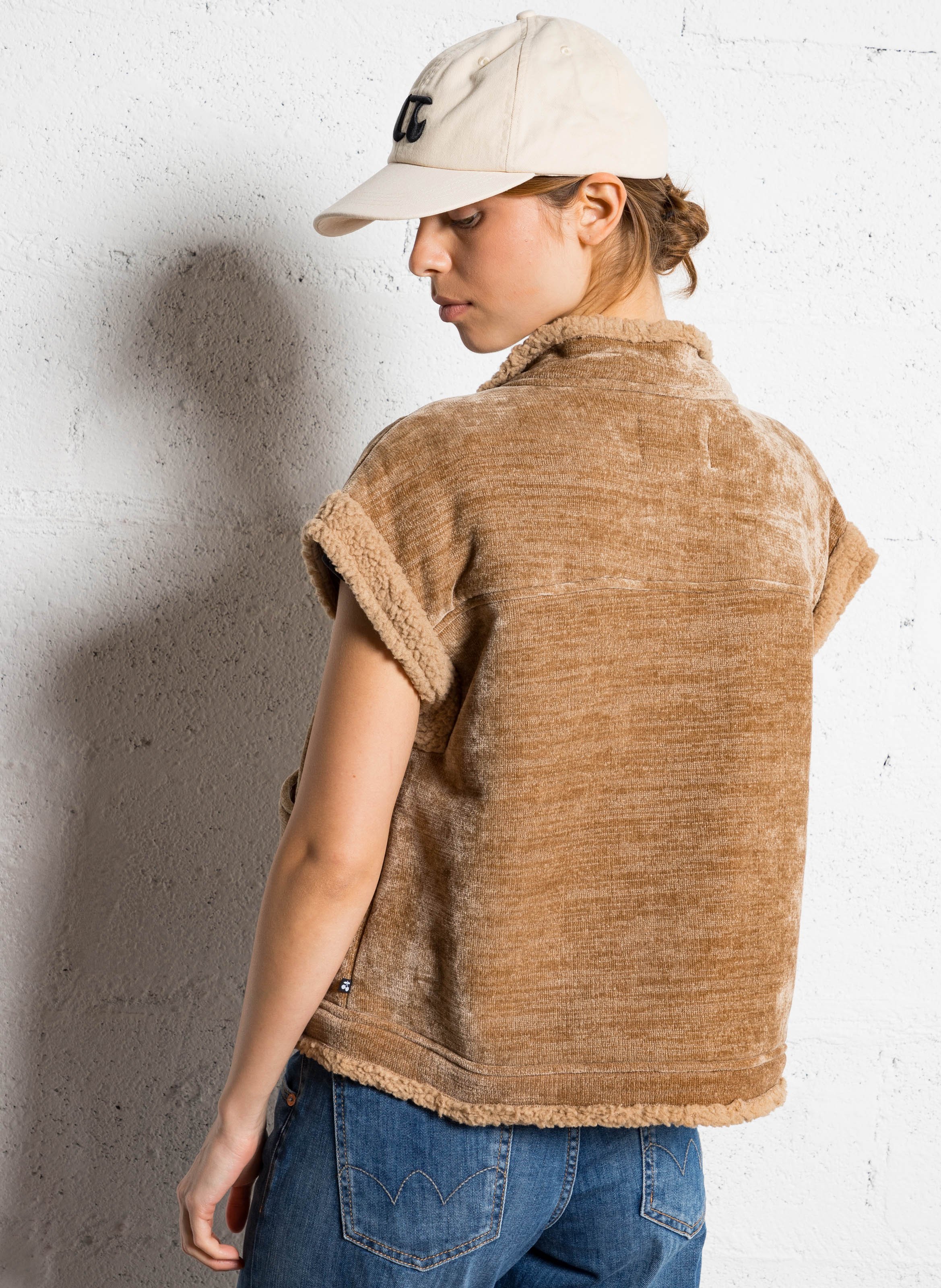 Veste sans manches effet peau de mouton LE TEMPS DES CERISES Marron