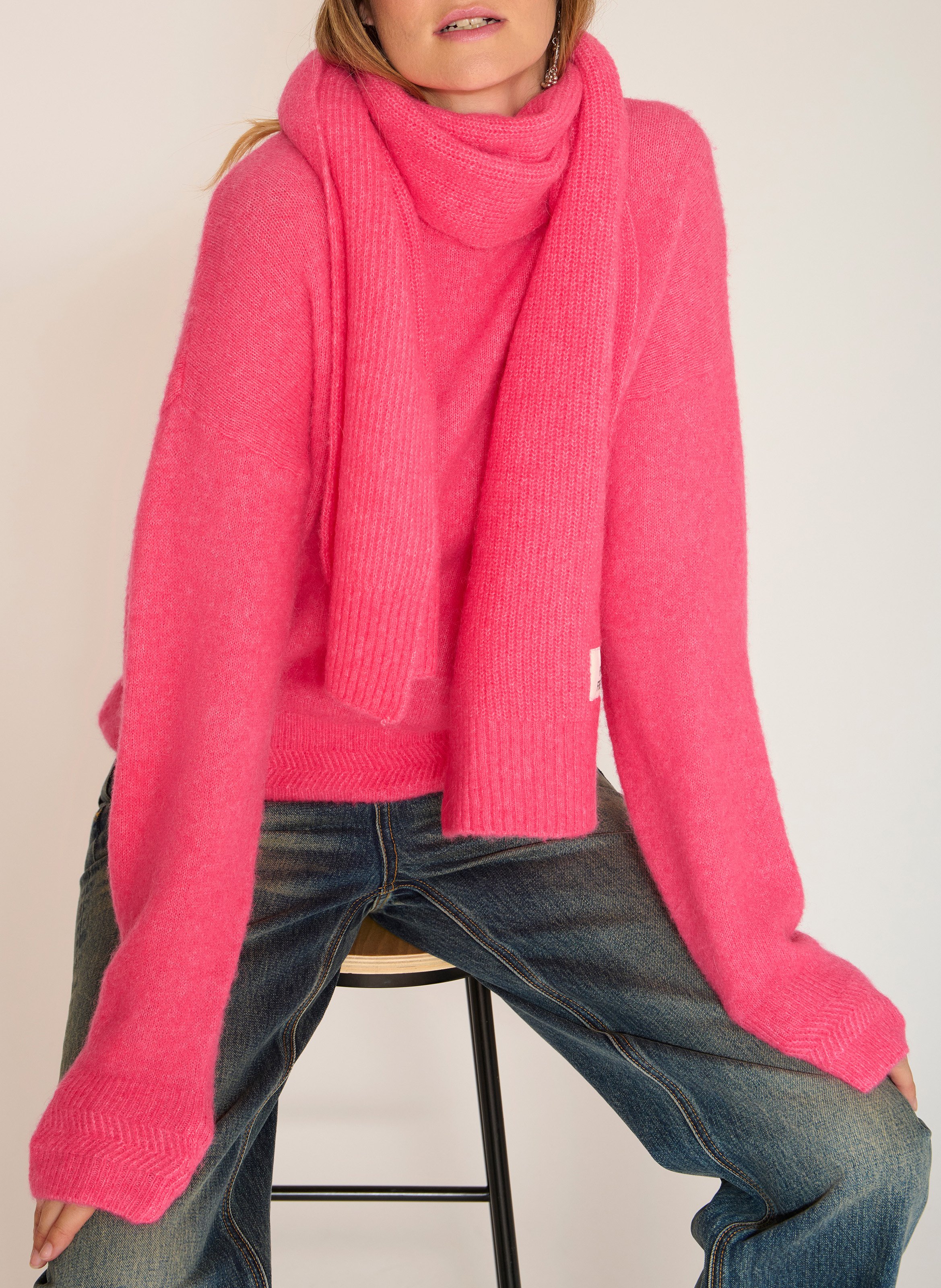 Pull ample col rond en laine mélangée MKT Rose