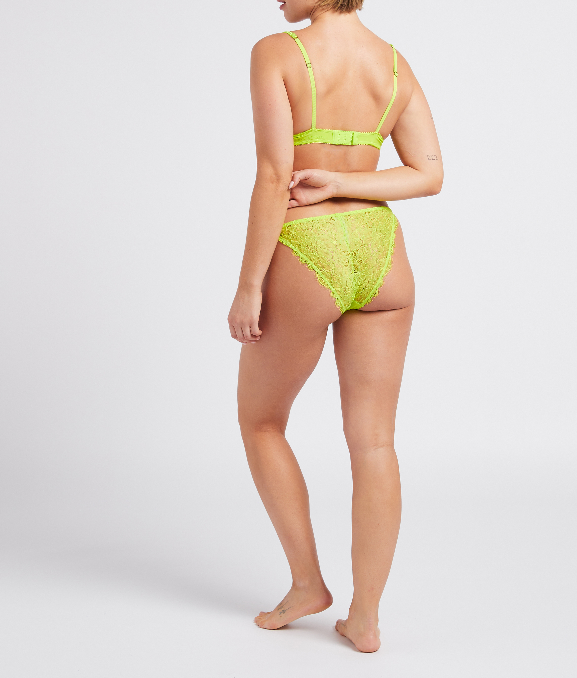 Spitzen-Slip mit hohem Beinausschnitt LOVE STORIES Grun