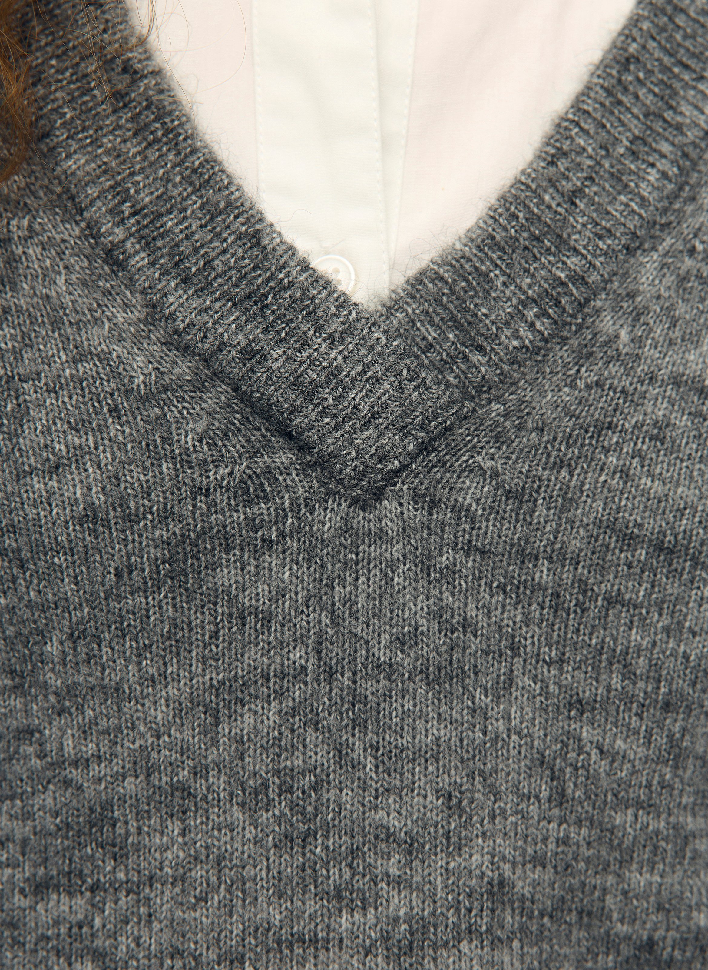 Pull droit col V en maille OBJECT Gris