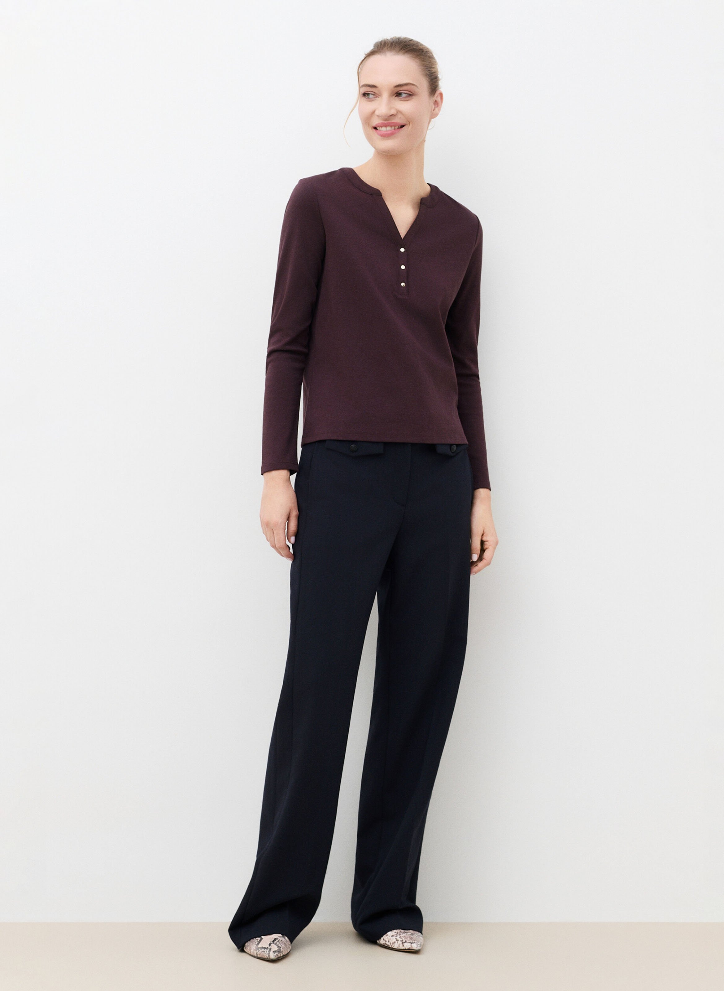 T-shirt met rechte tuniek kraag in effen kleur CAROLL Bruin