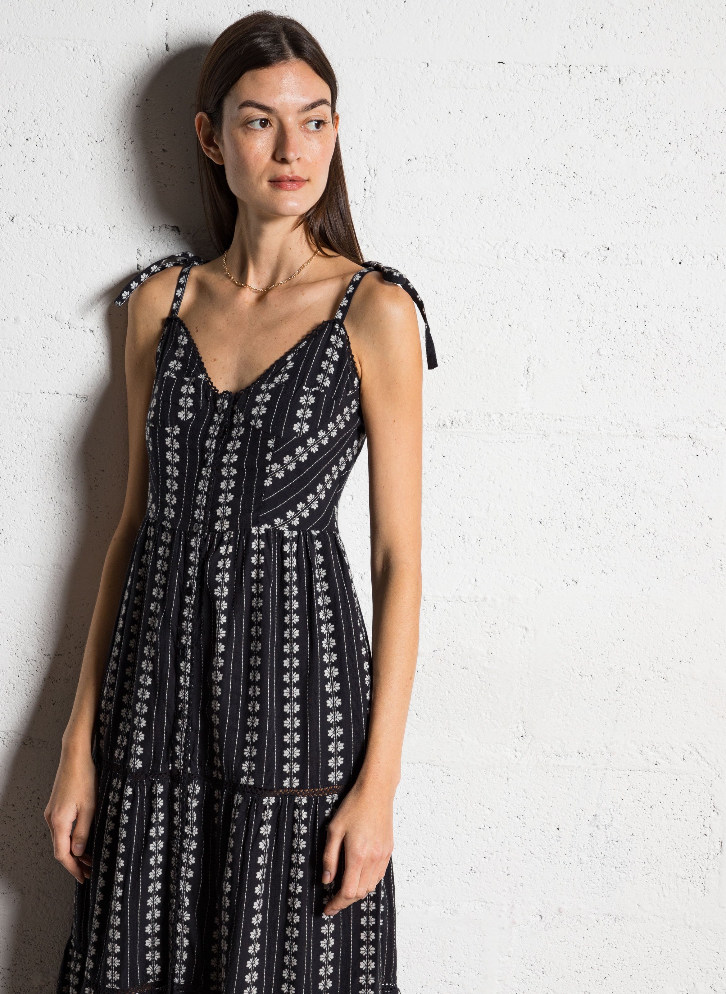 Robe longue brodé en coton MAISON HOTEL Noir