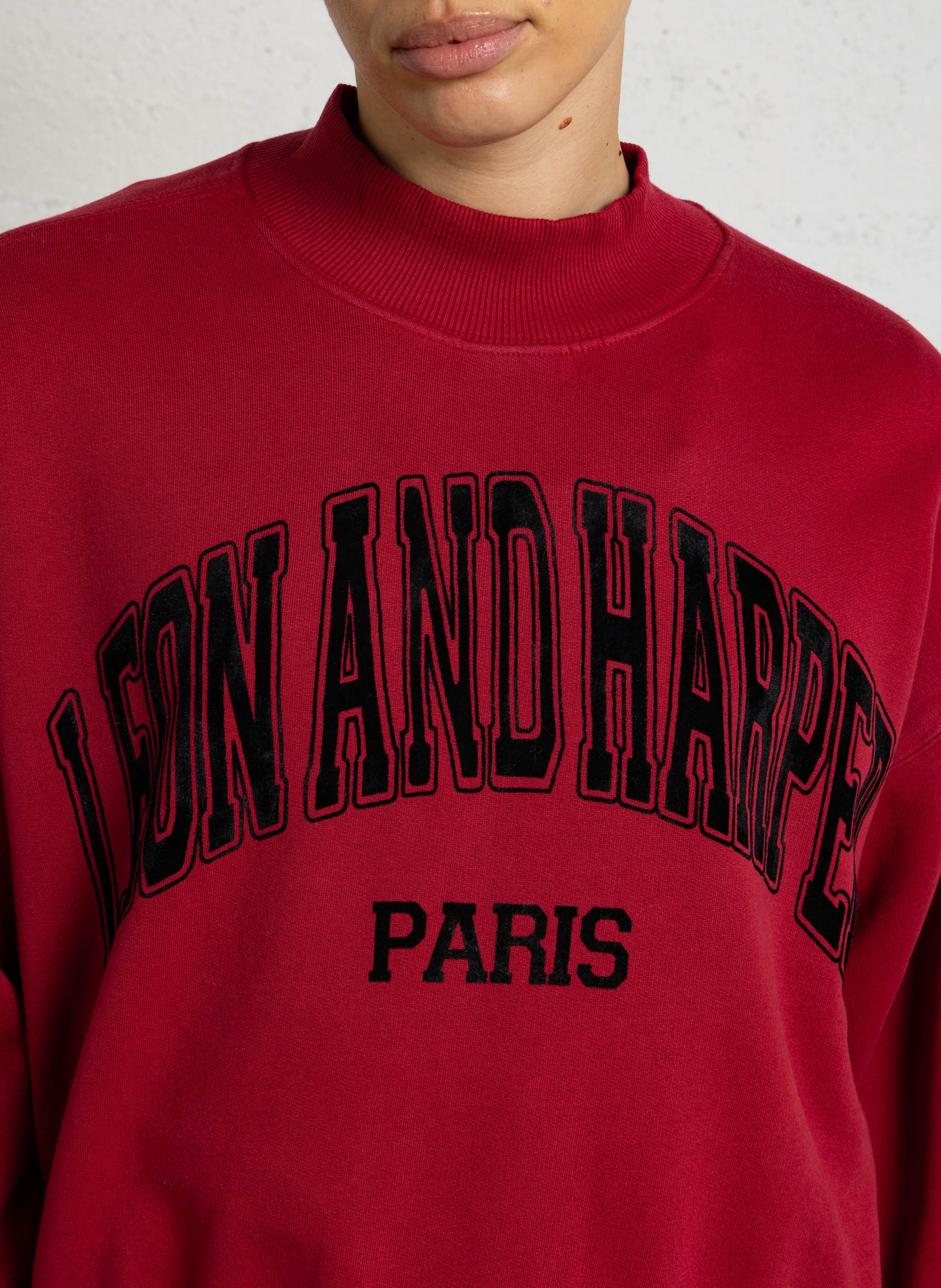 Loose fit high neck printed sweatshirt in blended cotton. LEON & HARPER Red
