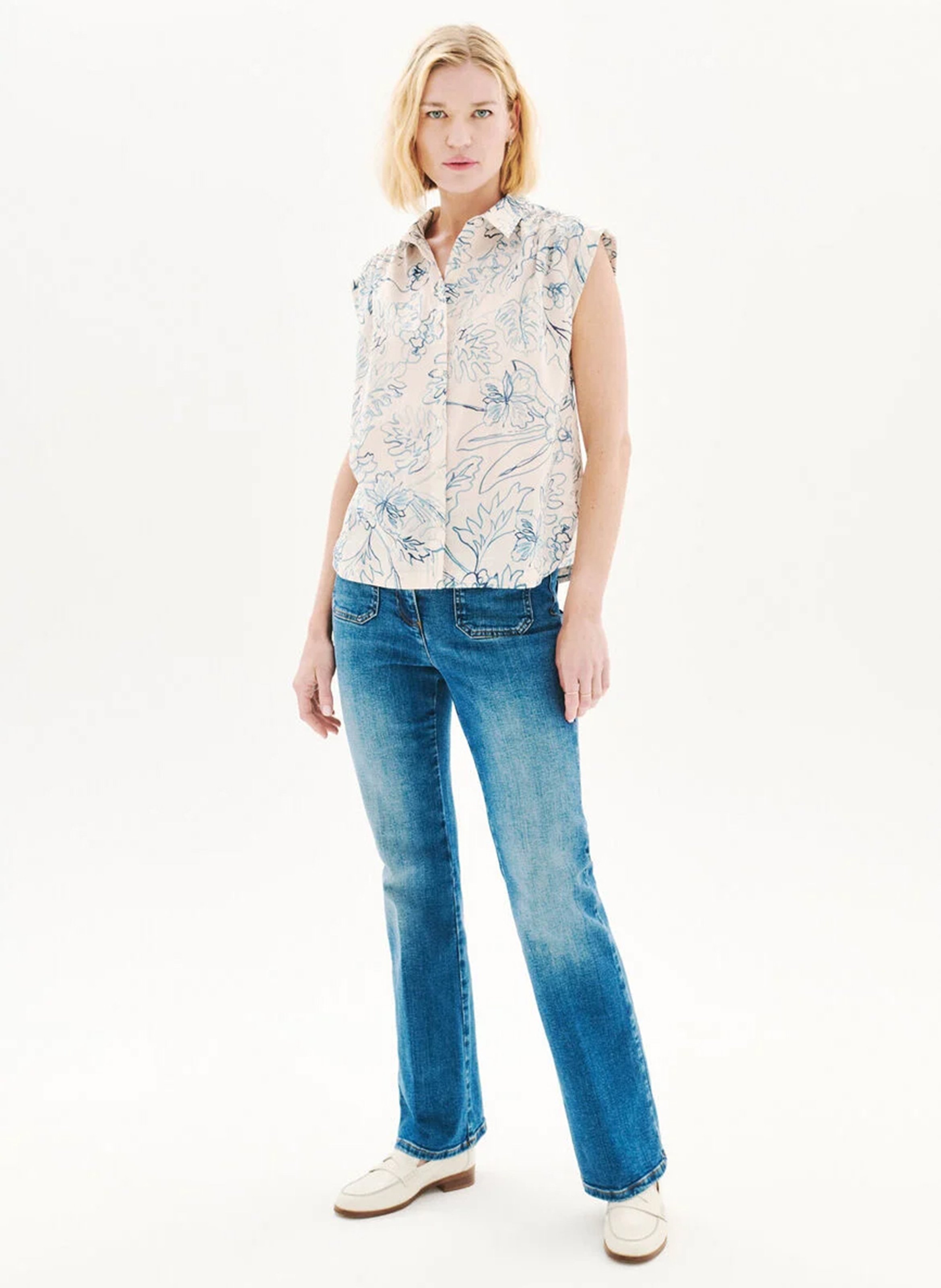 Sleeveless patterned blouse CAROLL White