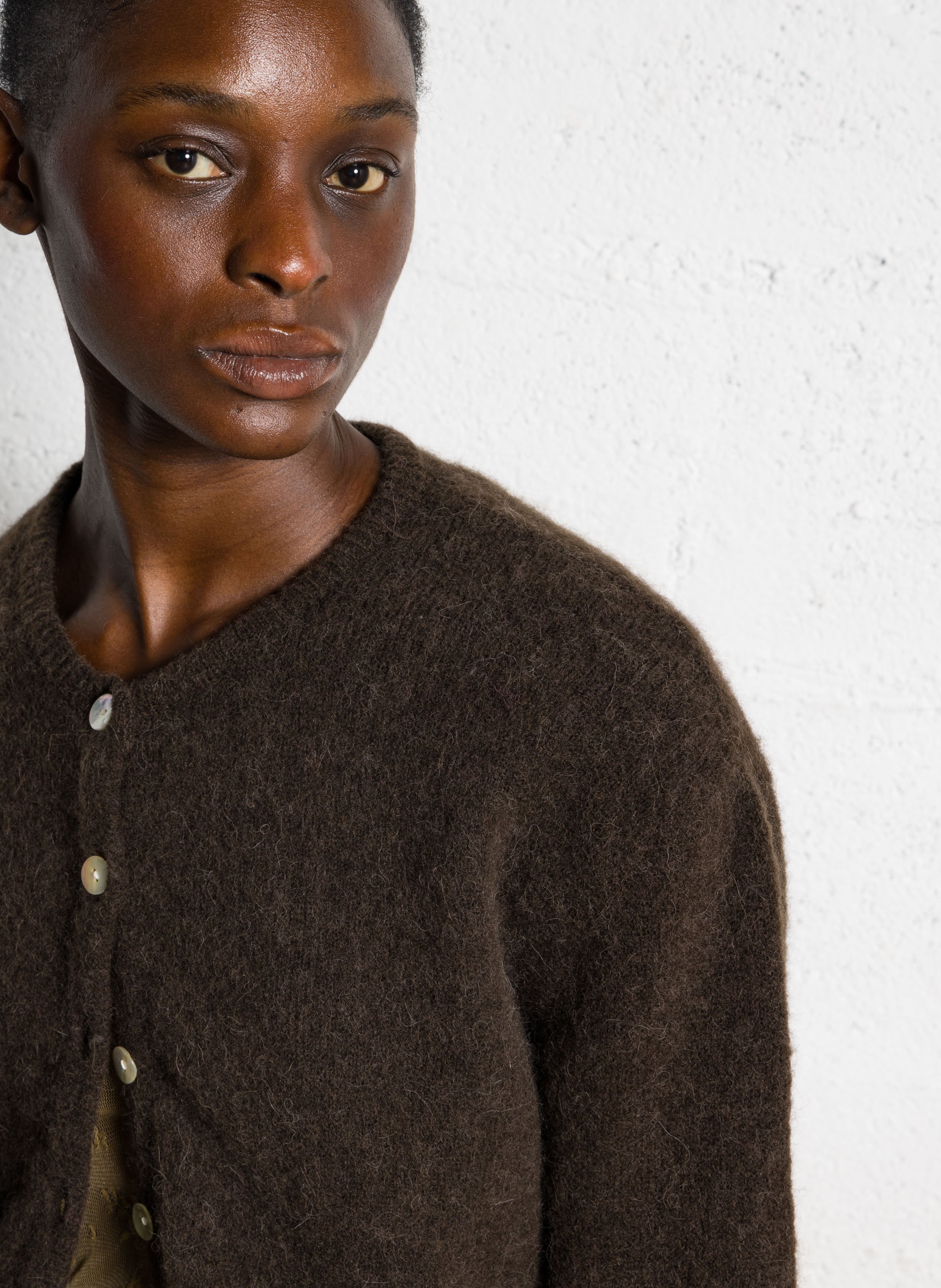 Weit geschnittene Strickjacke aus Wollmix AMERICAN VINTAGE Braun